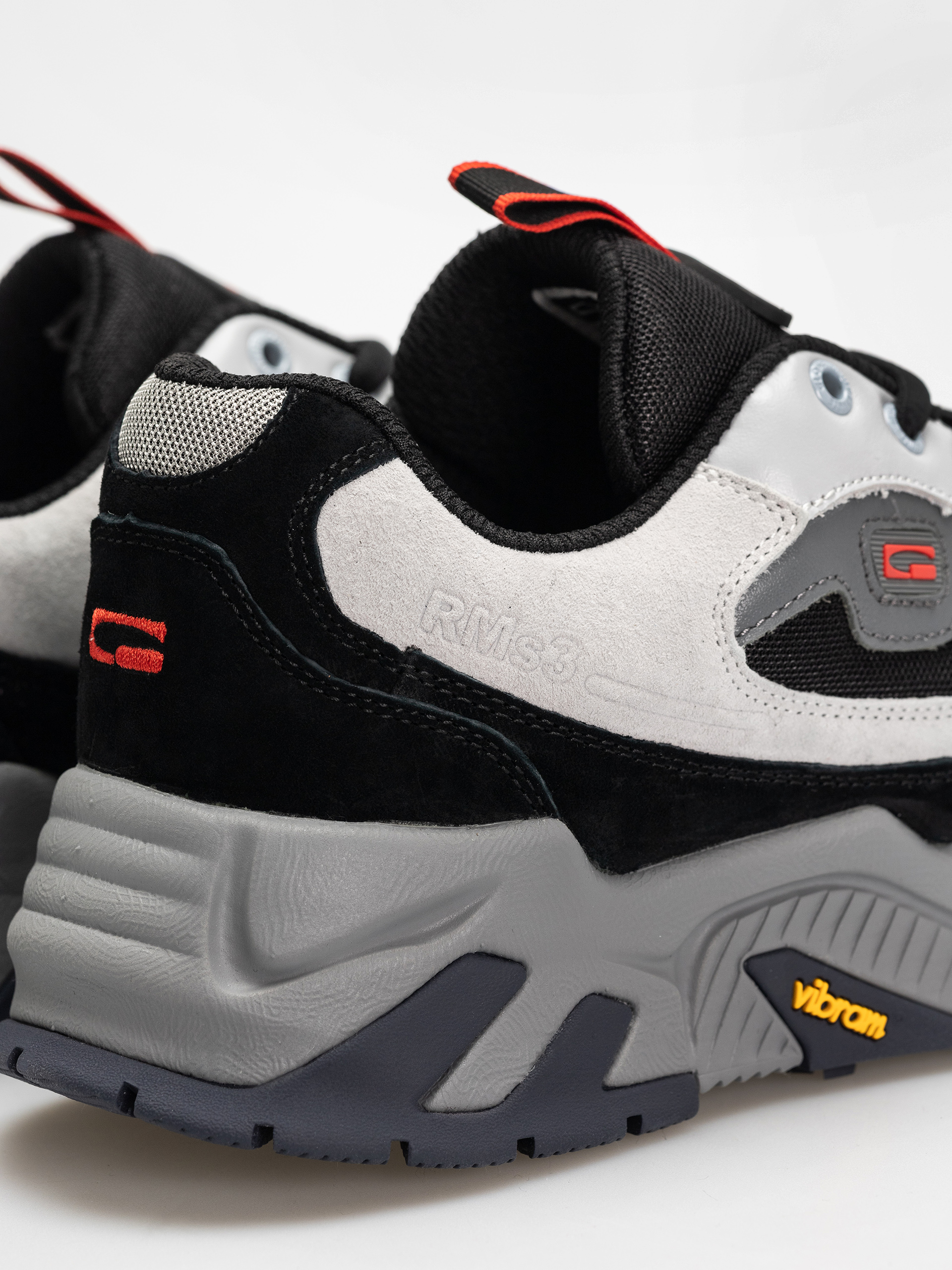 Globe RMS 3000 Cipők (smoke/black)