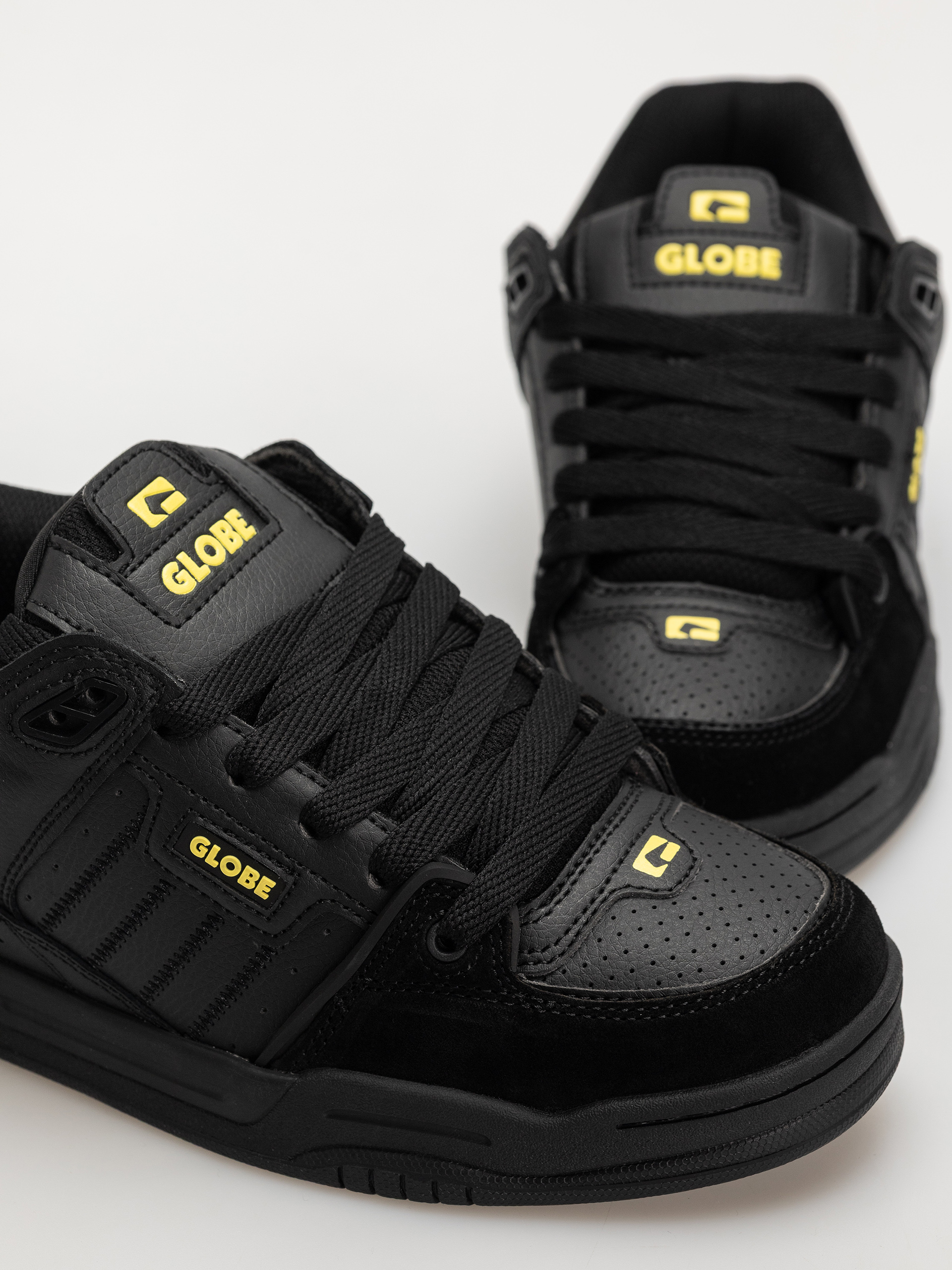 Globe Fusion Cipők (onyx/citrus)