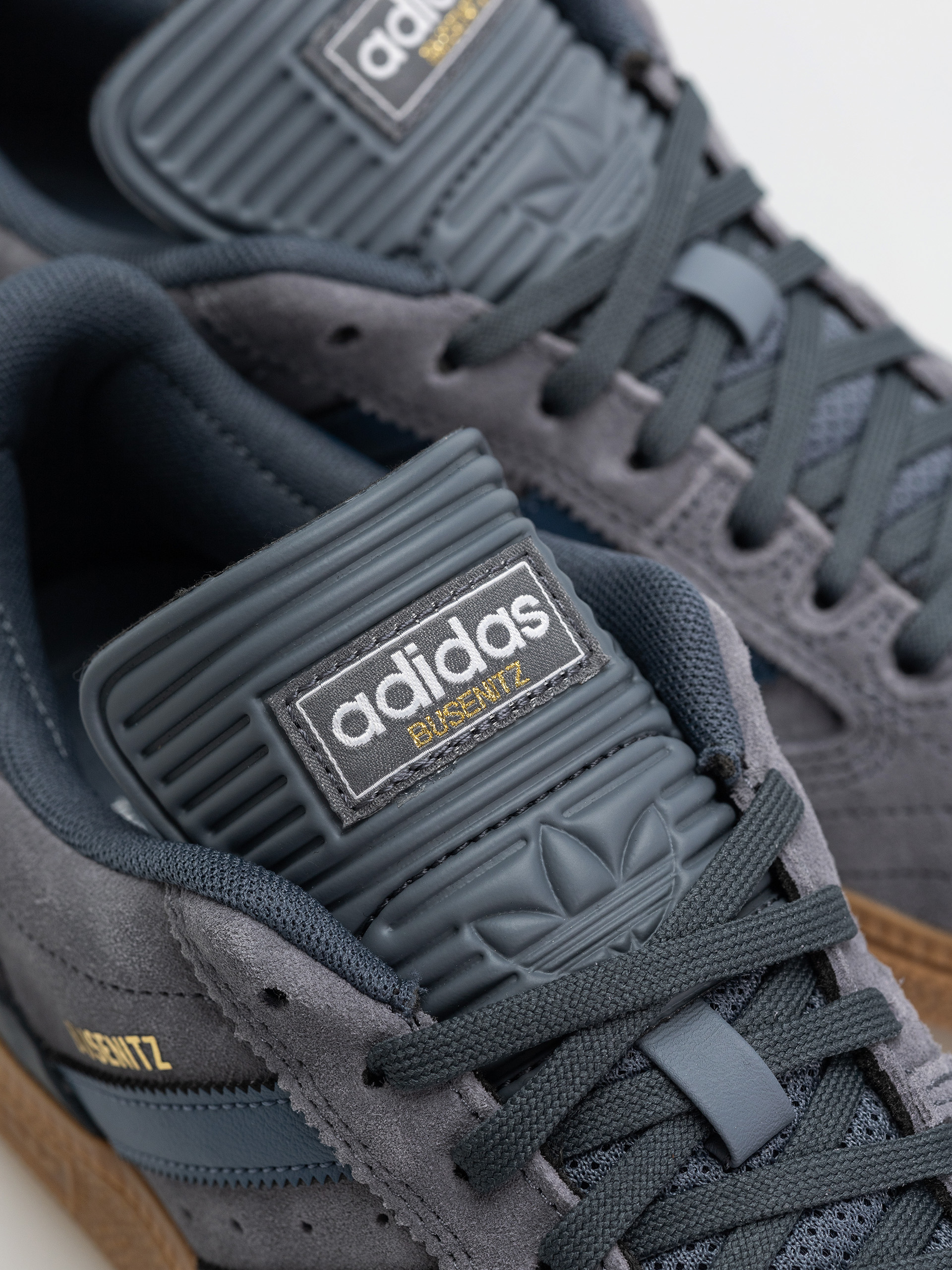 Cipők adidas Busenitz (onix/prloin/gum4)