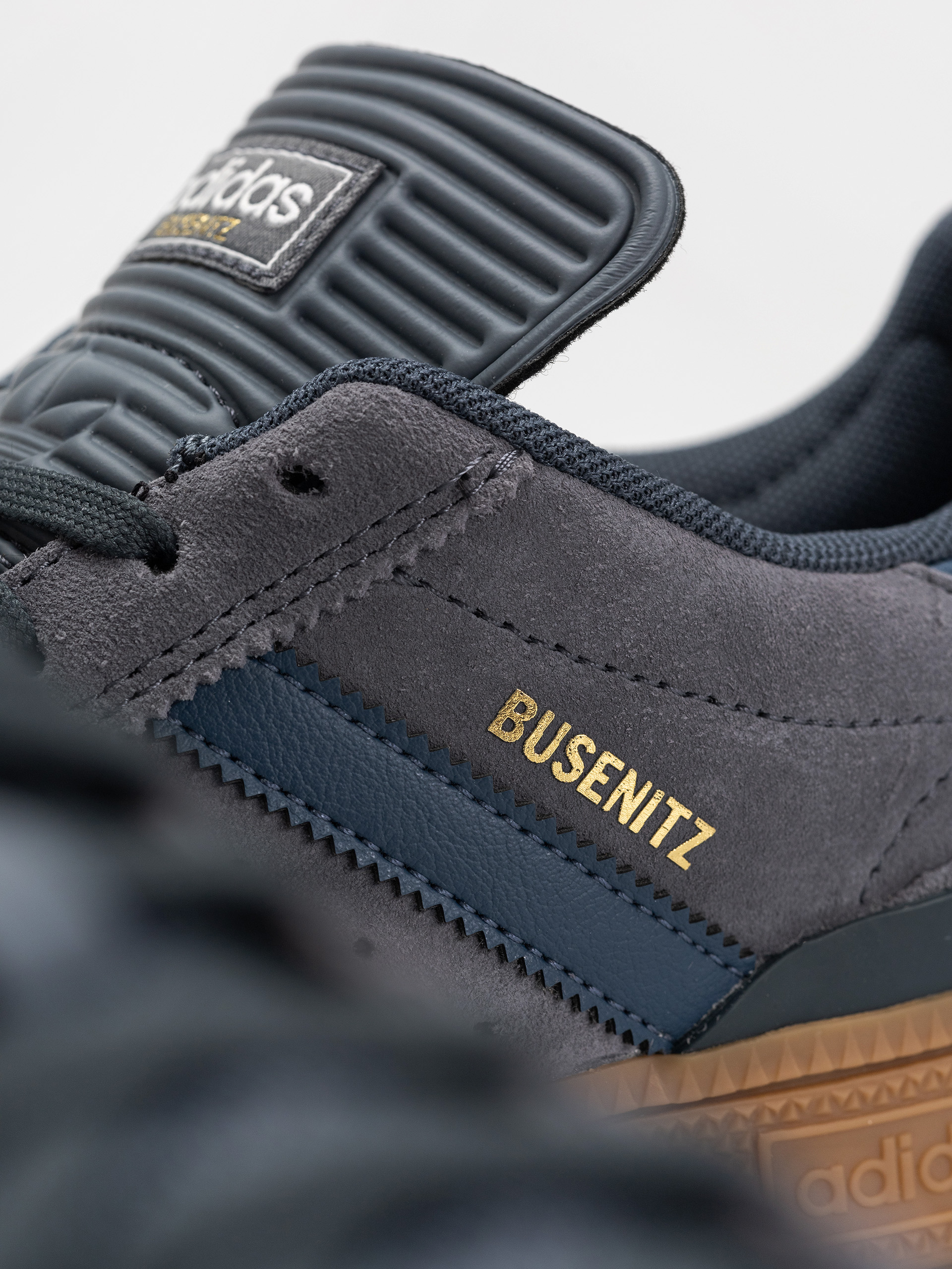 Cipők adidas Busenitz (onix/prloin/gum4)