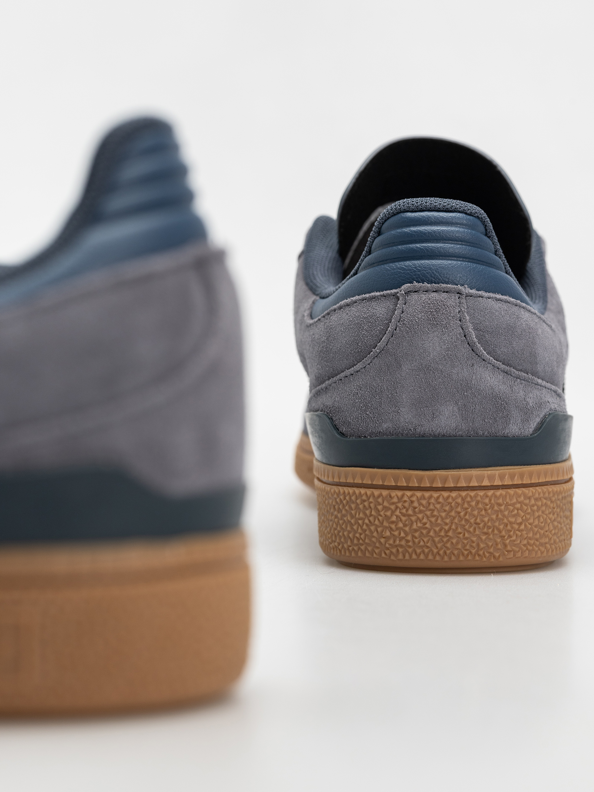 Cipők adidas Busenitz (onix/prloin/gum4)