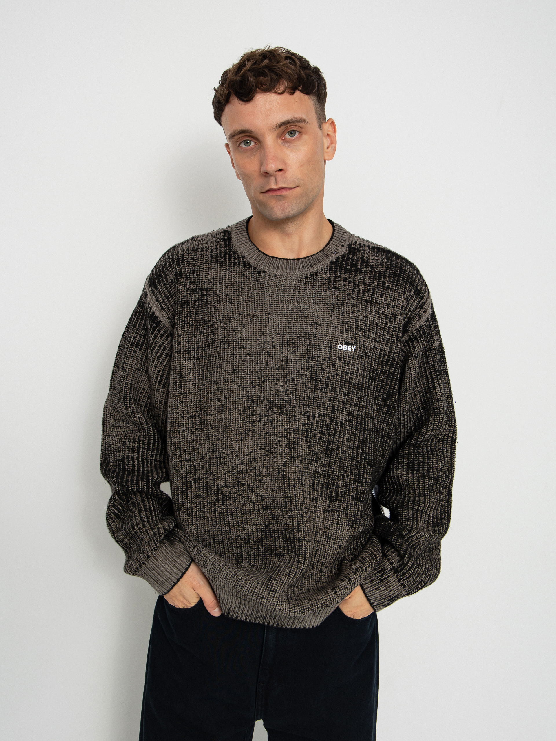 Pulóver OBEY Obey Spray Effect Sweater (black multi)