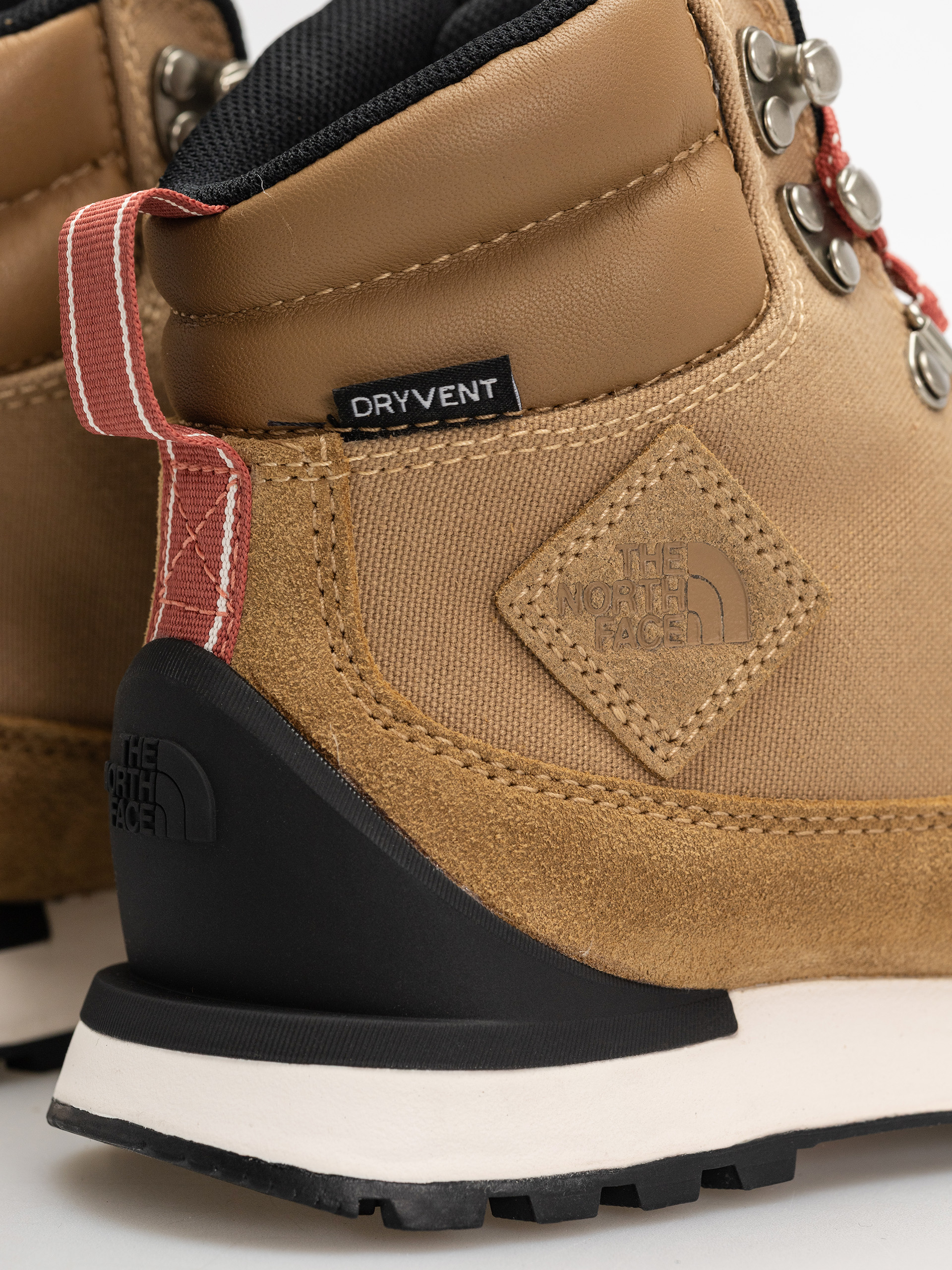 The North Face Back To Berkeley Iv Textile Wp Wmn Cipők (sahara/mars dust)