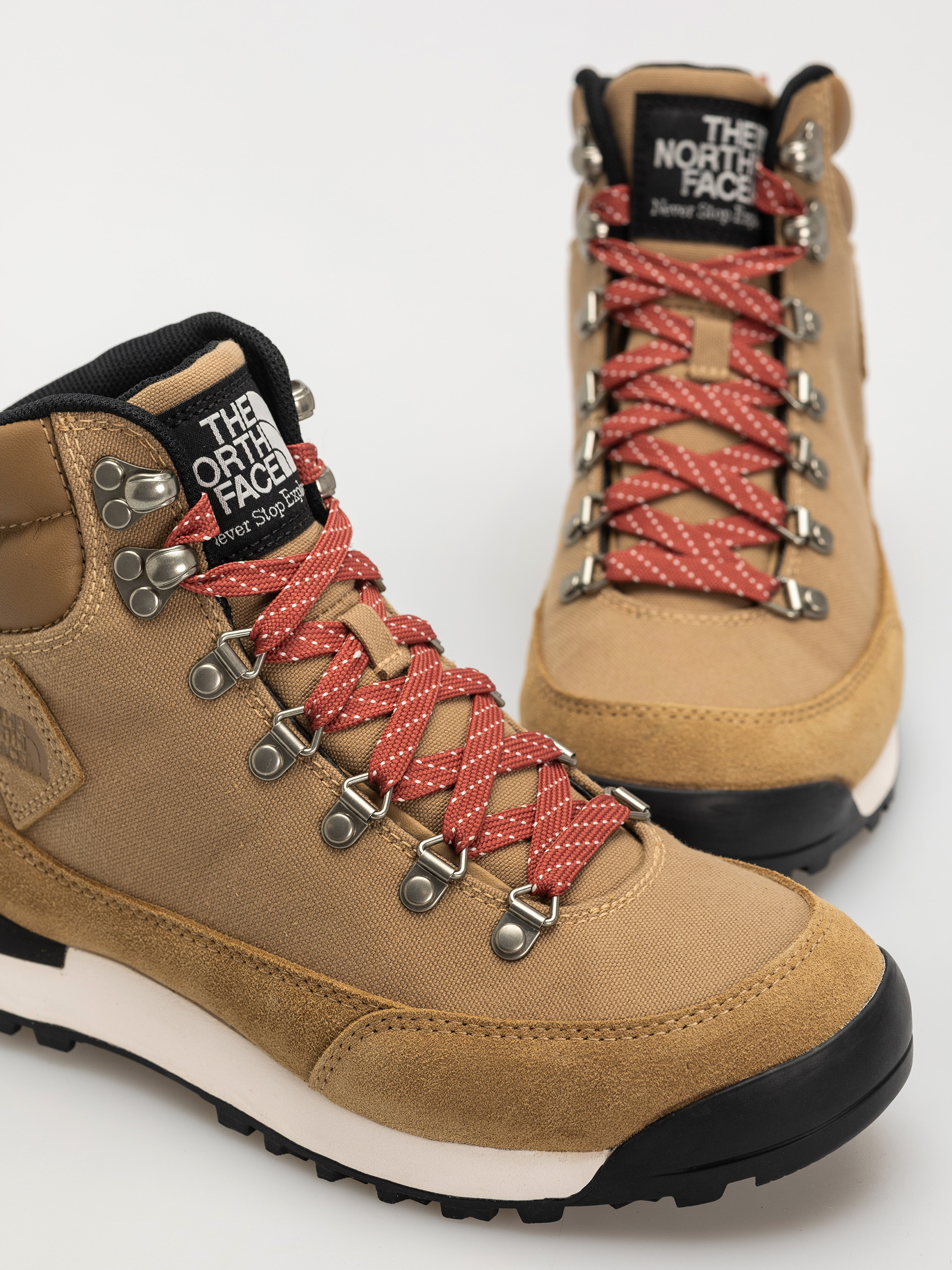 The North Face Back To Berkeley Iv Textile Wp Wmn Cipők (sahara/mars dust)