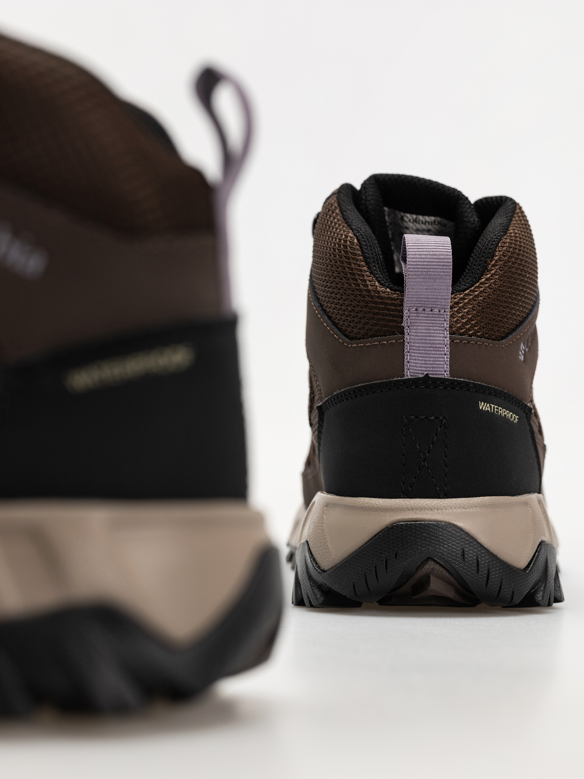 Columbia Strata Trail Mid WP Wmn Cipők (cordovan/granite purple)