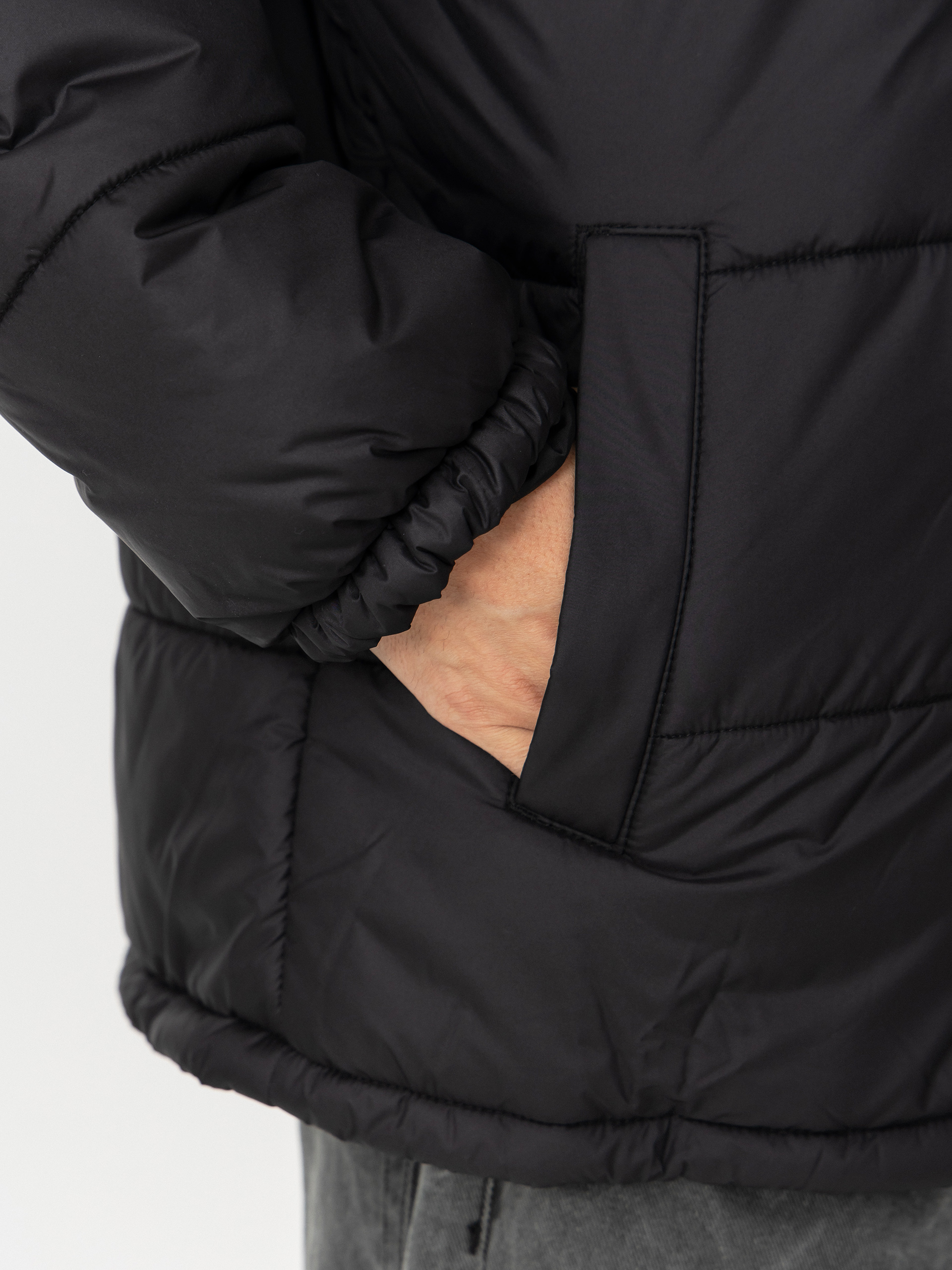Vans Mte Hillgate Puffer Dzseki (black)