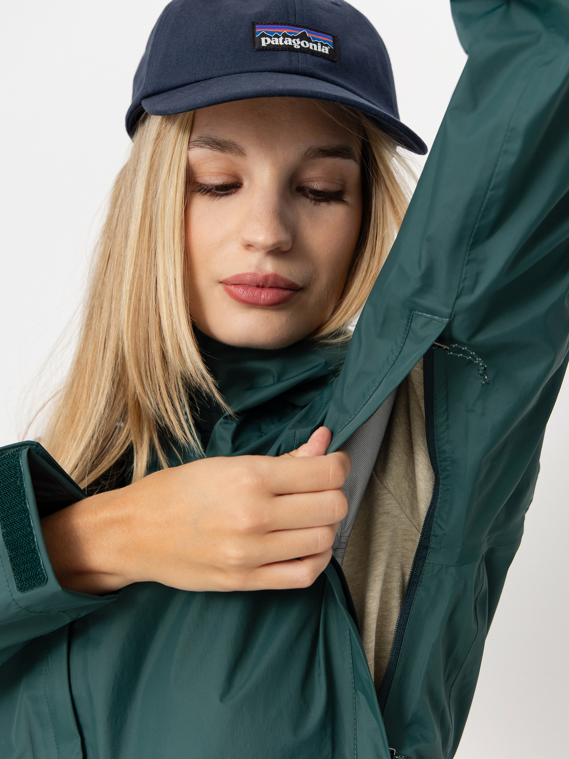 Dzseki Patagonia Torrentshell 3L Wmn (cascade green)