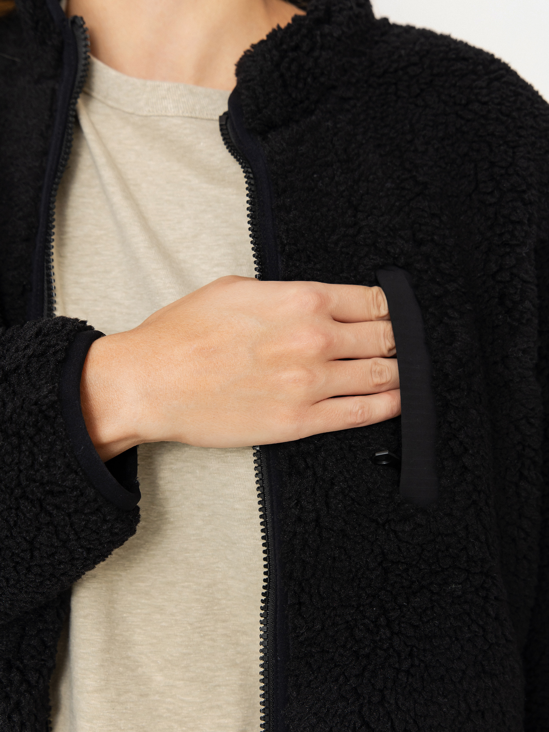 Pulóver Volcom Wuzer Fuzzar Wmn (black)