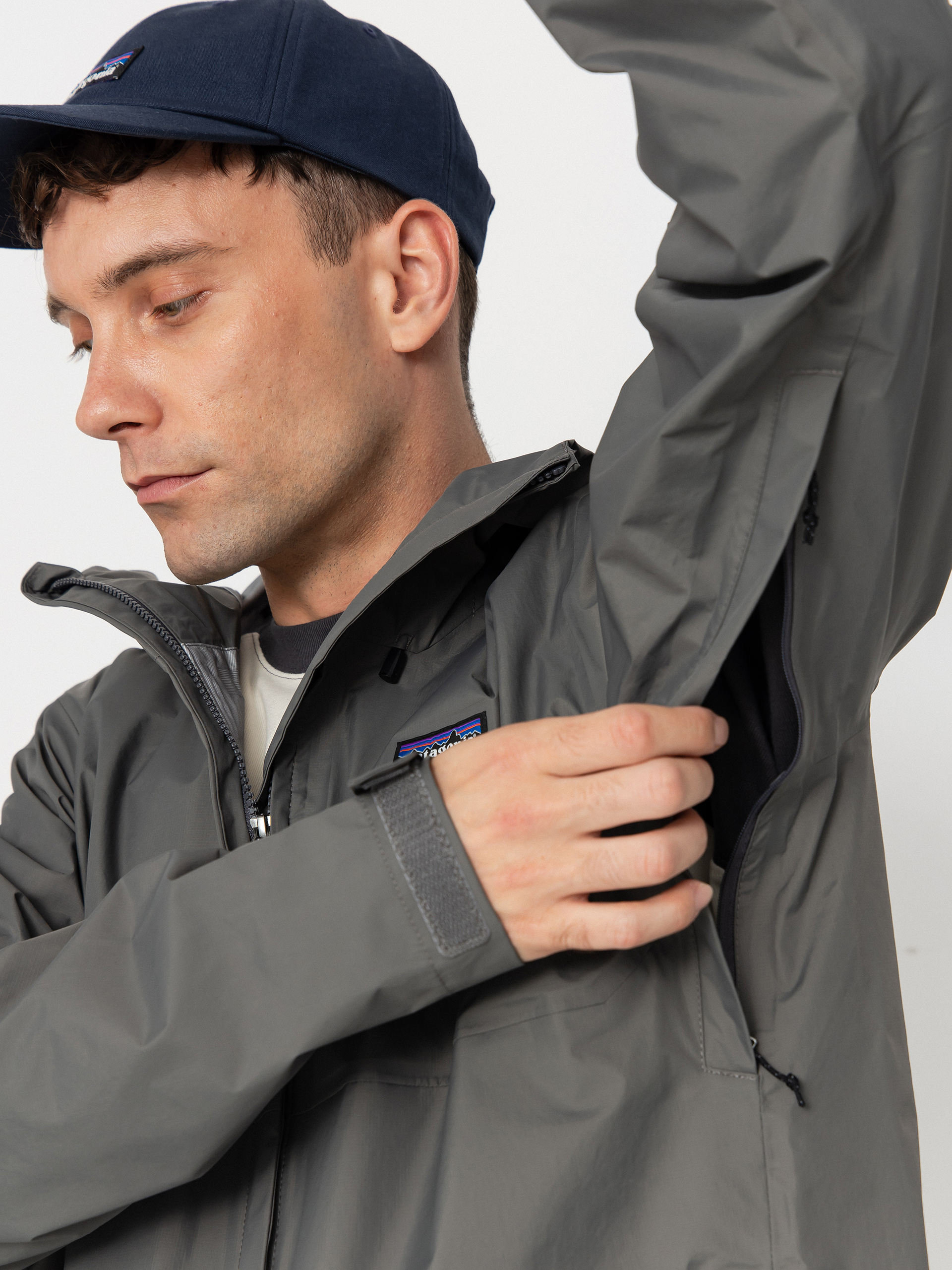 Dzseki Patagonia Torrentshell 3L (noble grey)