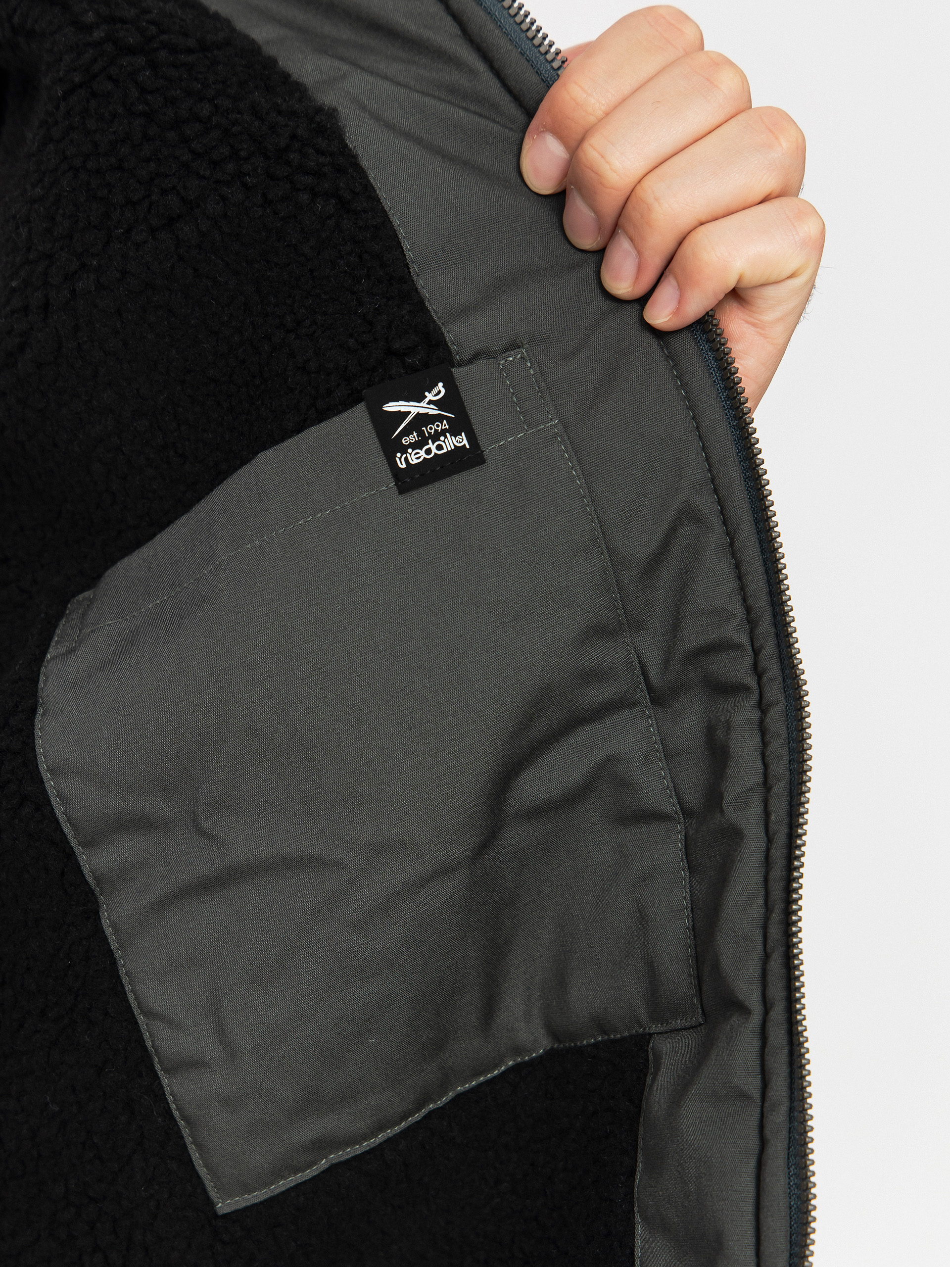 Dzseki Iriedaily Hafen (dark jungle)