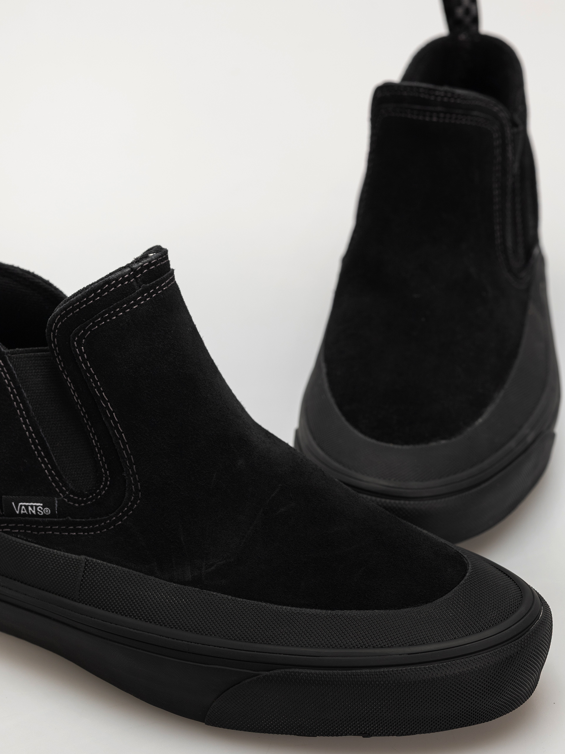 Vans Mte Mid Slip Insulated Cipők (black)
