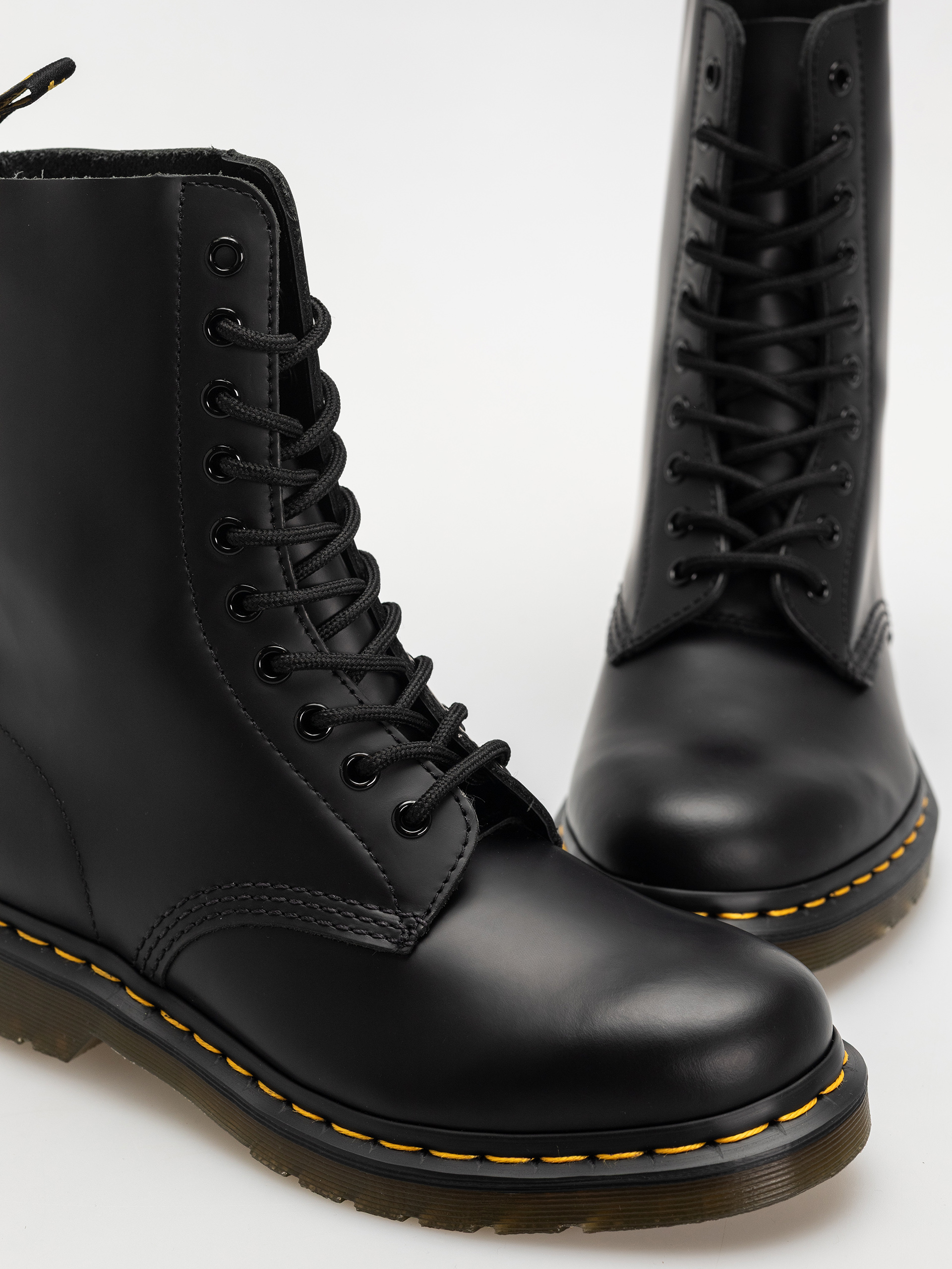 Dr. Martens 1490 Cipők (black smooth)