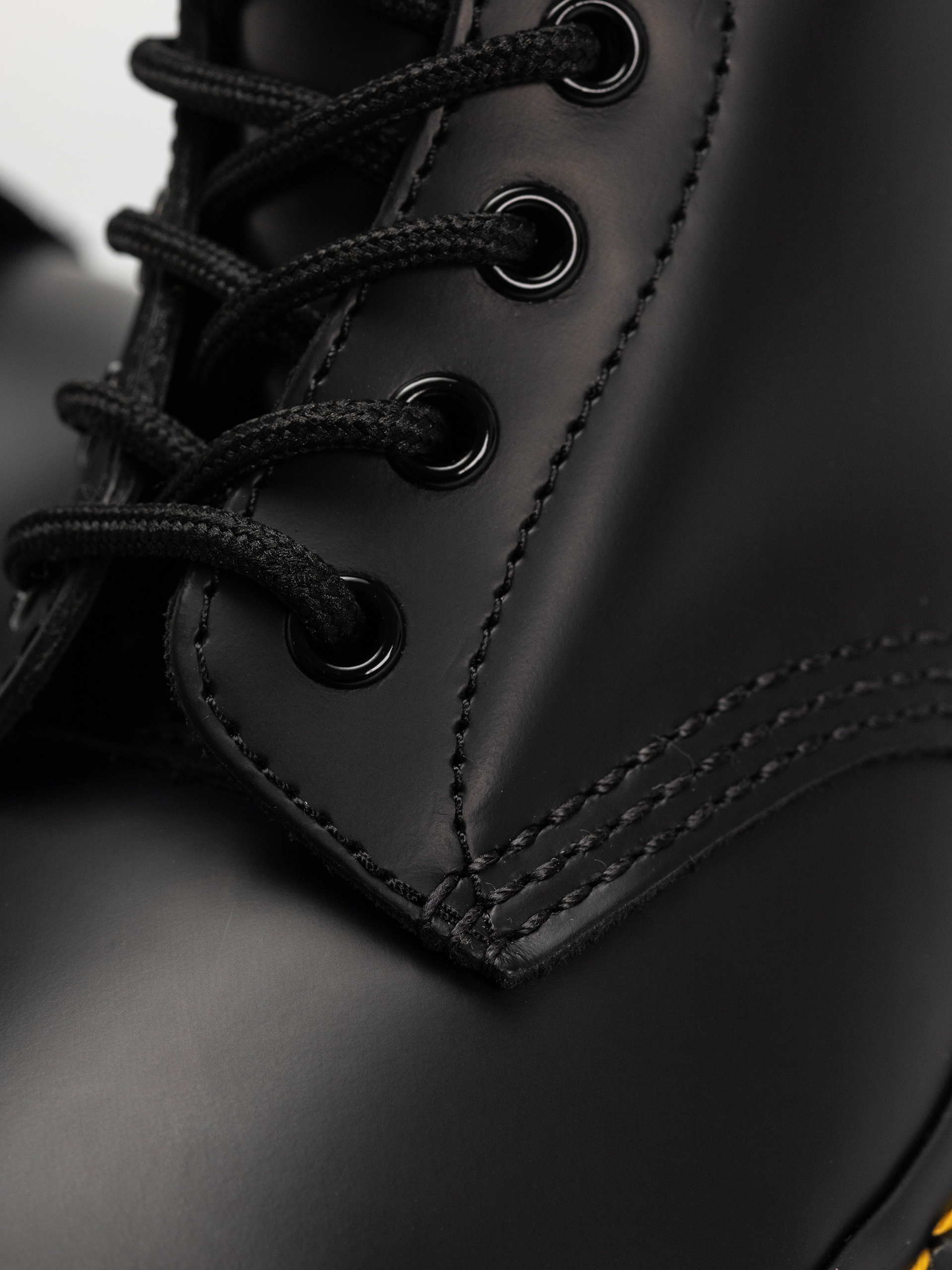 Dr. Martens 1490 Cipők (black smooth)