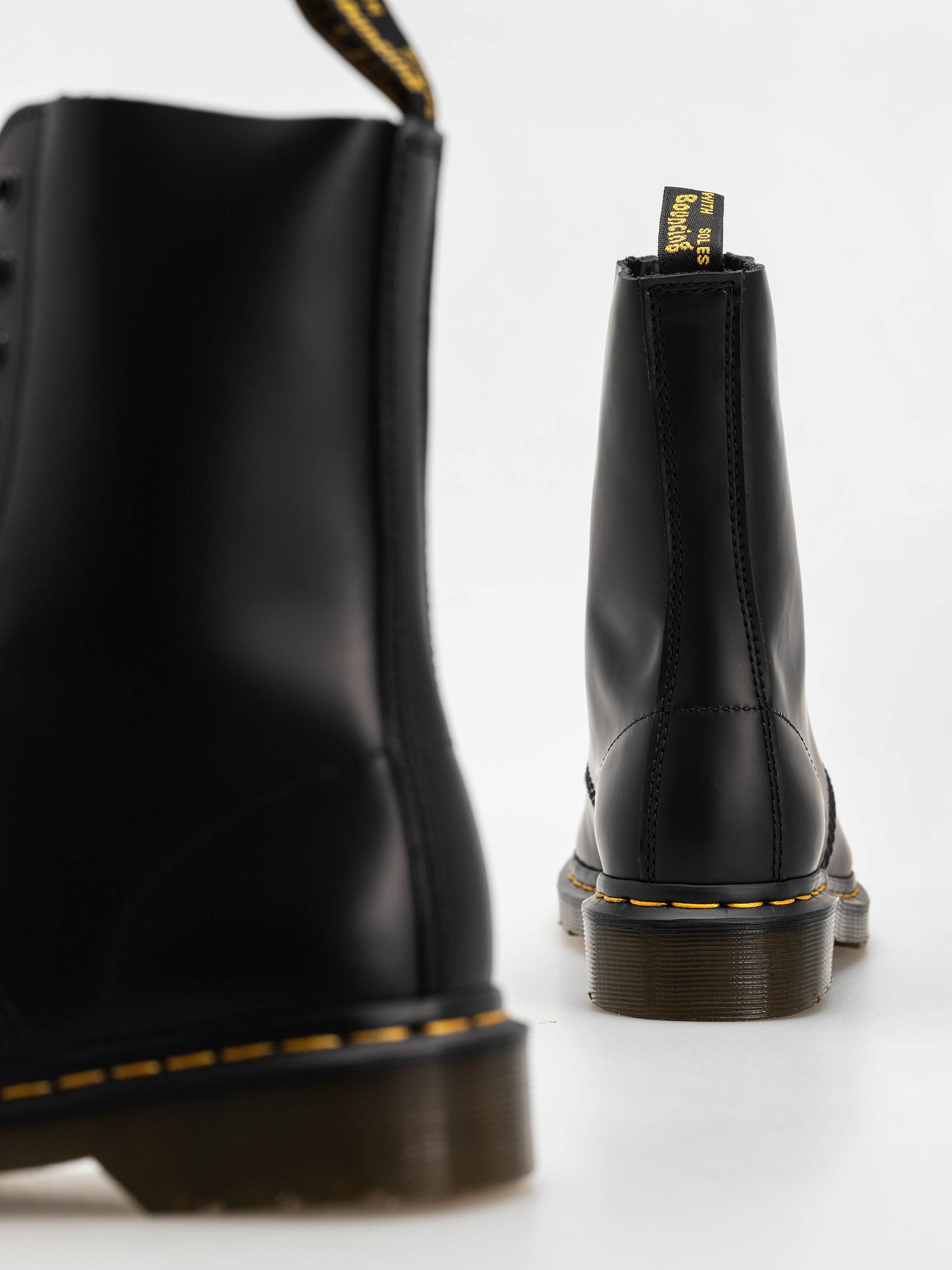 Dr. Martens 1490 Cipők (black smooth)