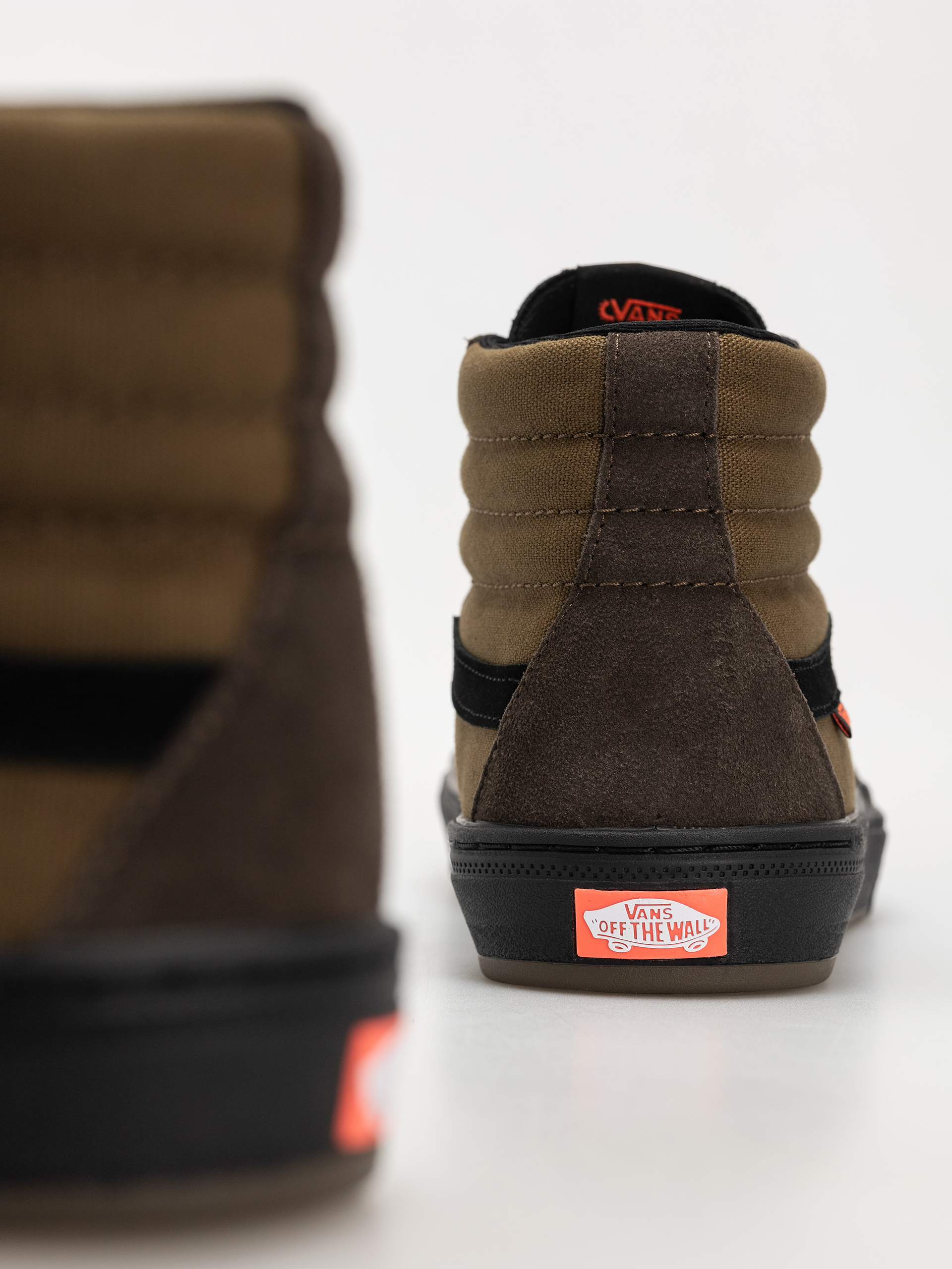 Vans X Odyssey Bmx Sk8 Hi Cipők (coal brown)