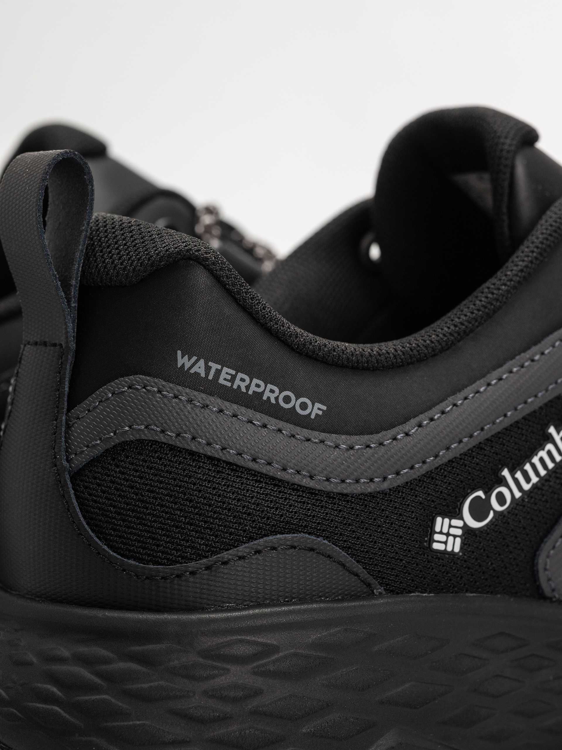 Columbia Peakfreak Roam Waterproof Cipők (black/silver grey)