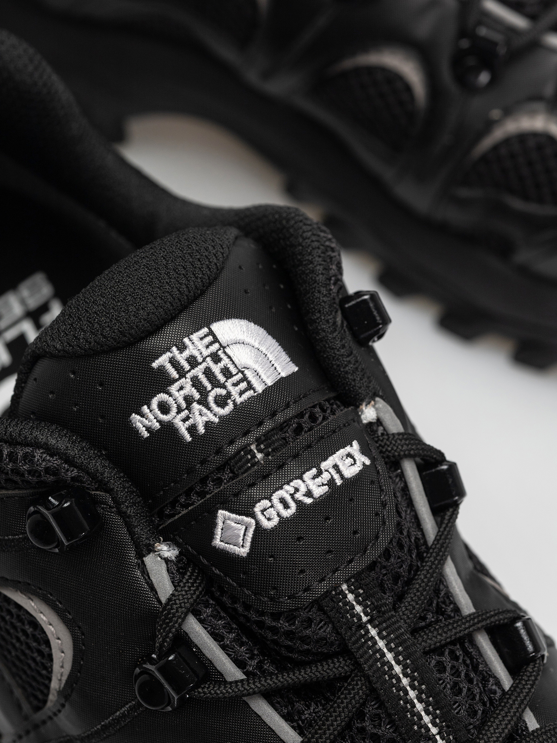 The North Face Hedgehog 06 Rvst Gore Tex Cipők (tnf black/tnf white)