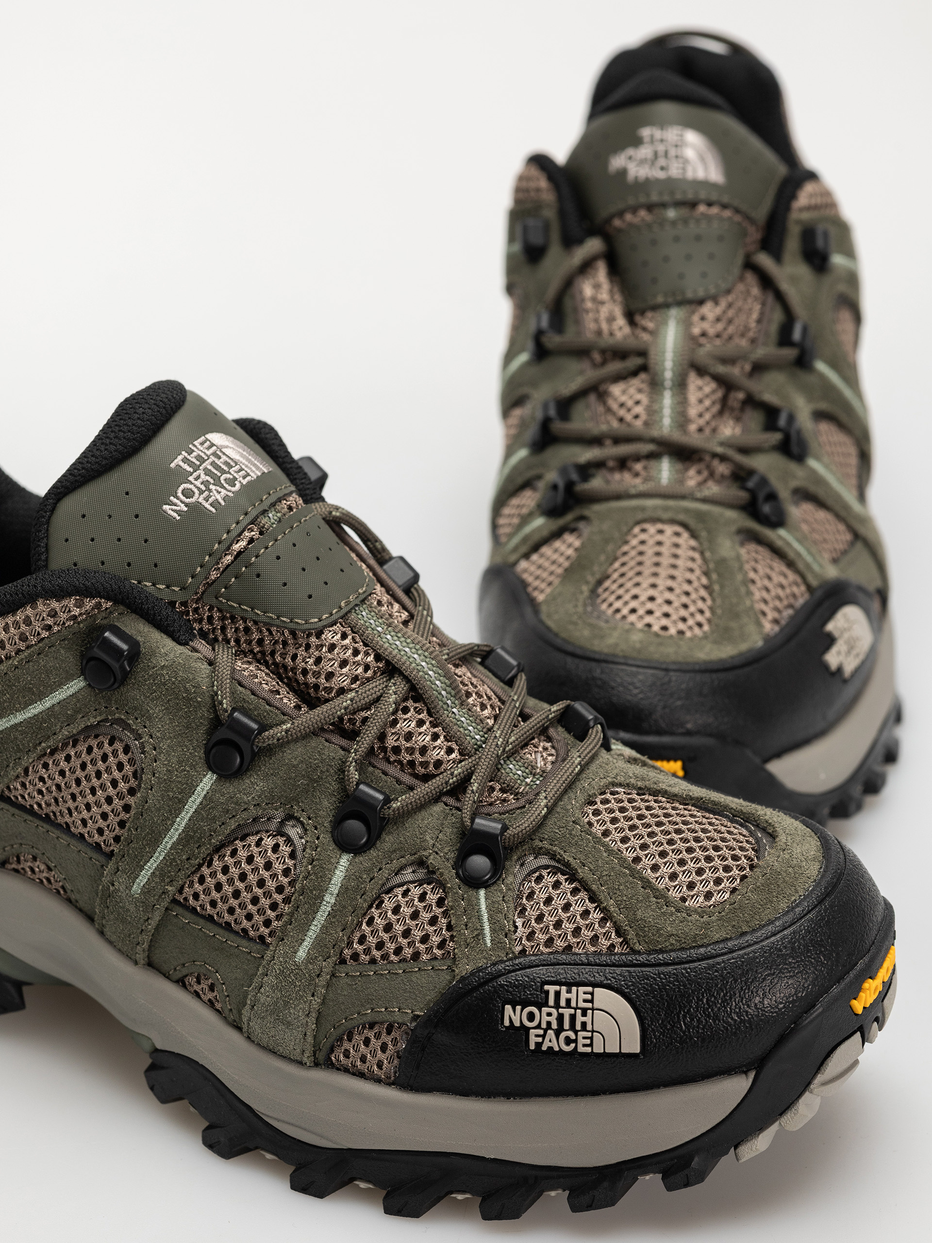 The North Face Hedgehog 06 Rvst Cipők (new taupe green/bark mi)