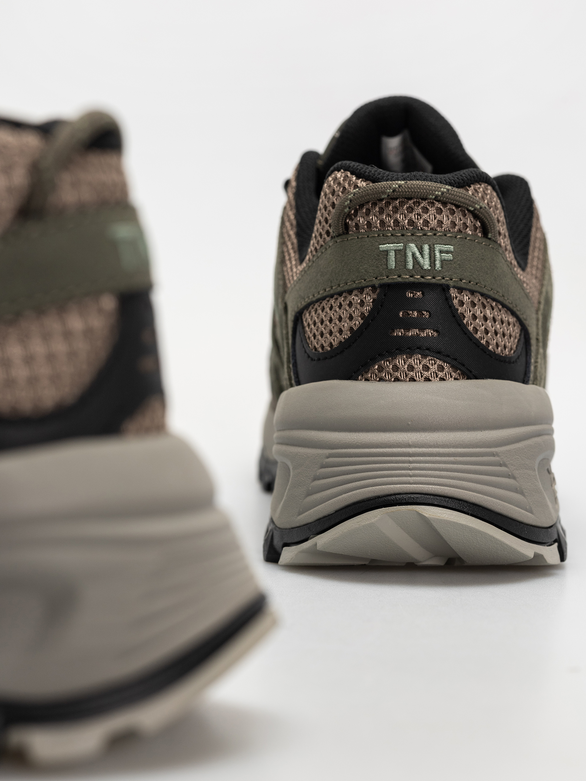 The North Face Hedgehog 06 Rvst Cipők (new taupe green/bark mi)