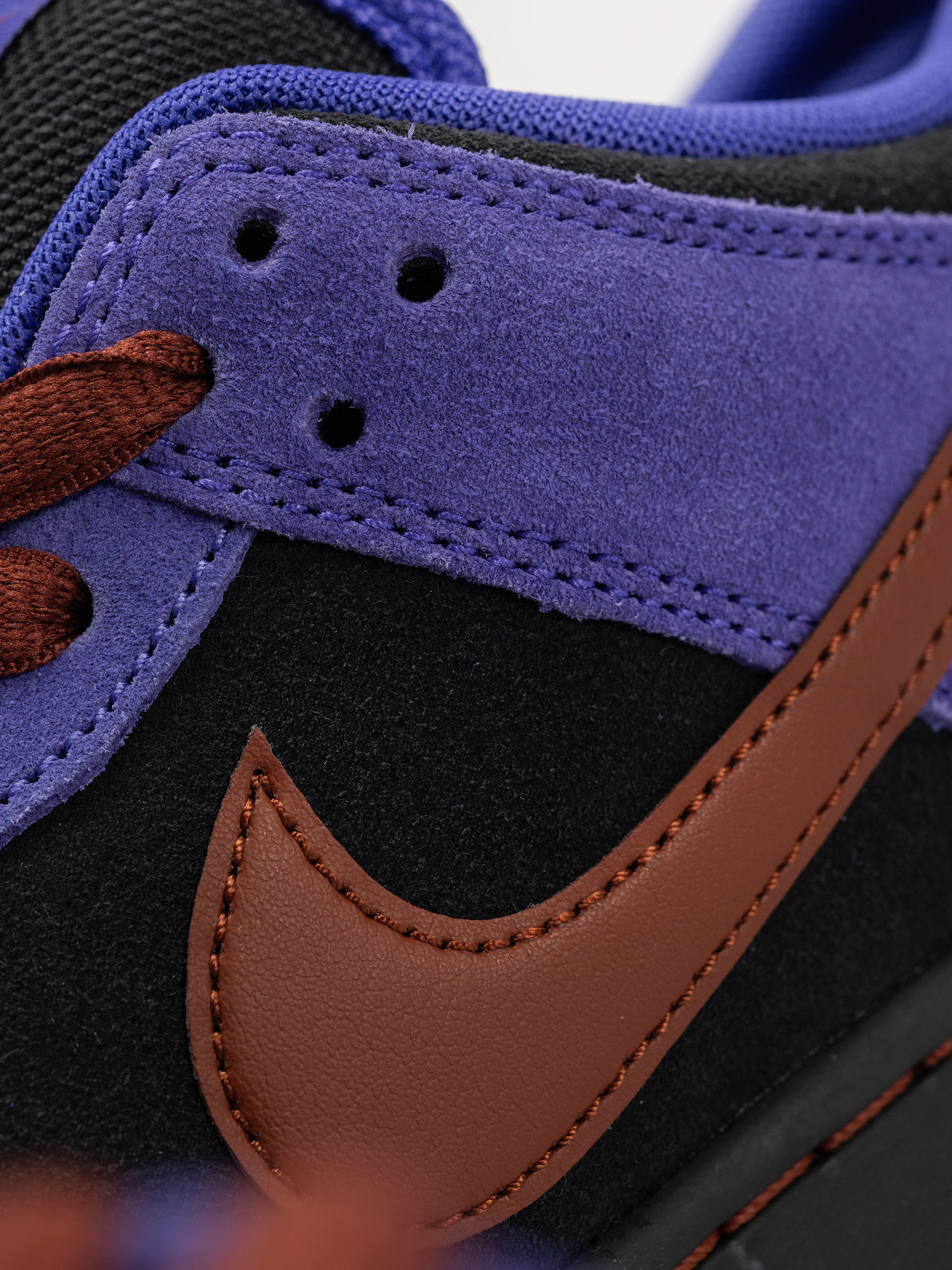 Nike SB Dunk Low Pro Cipők (persian violet/cinnamon off noir)