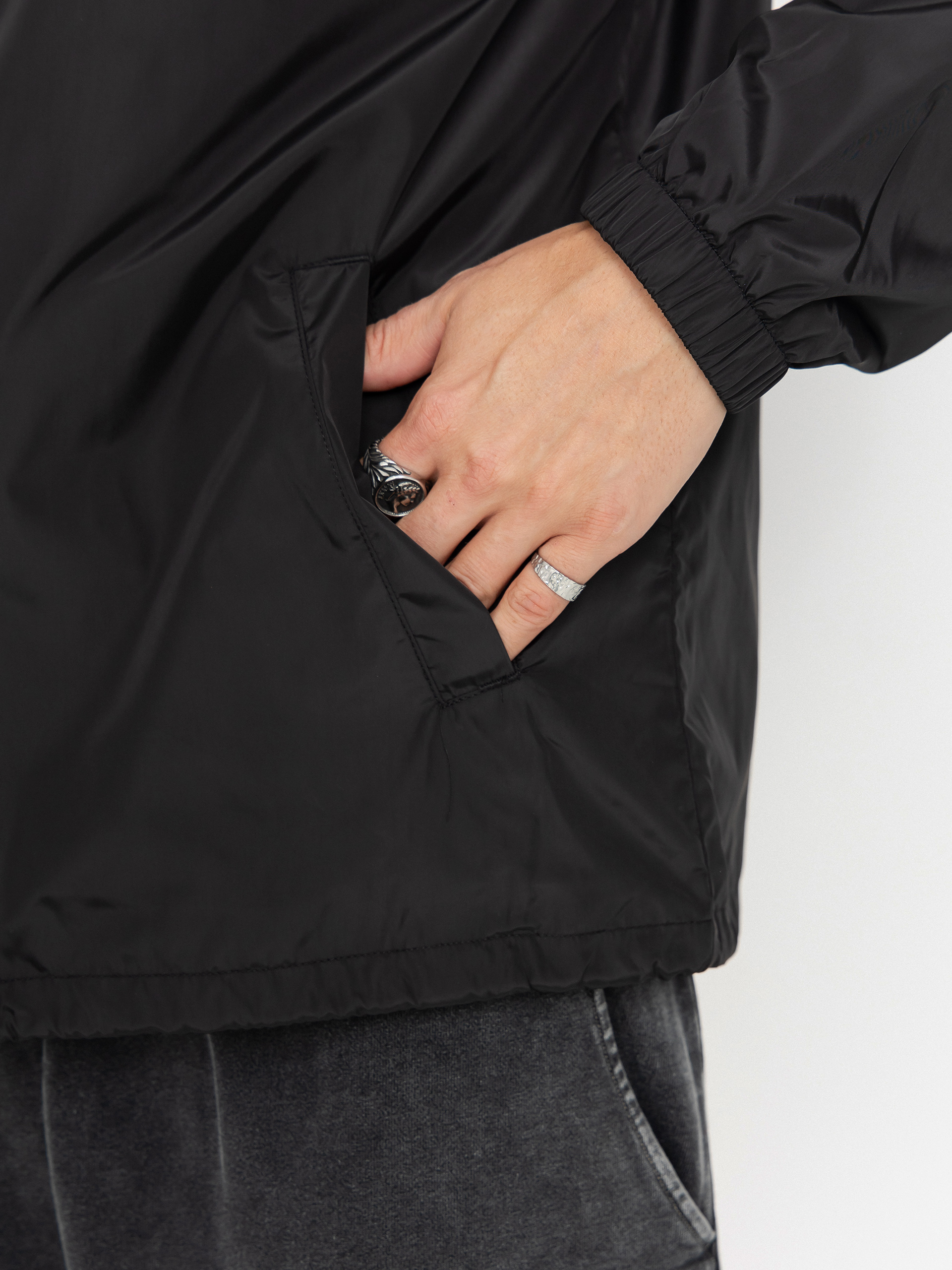 RipNDip Squabble Up Coach Dzseki (black)