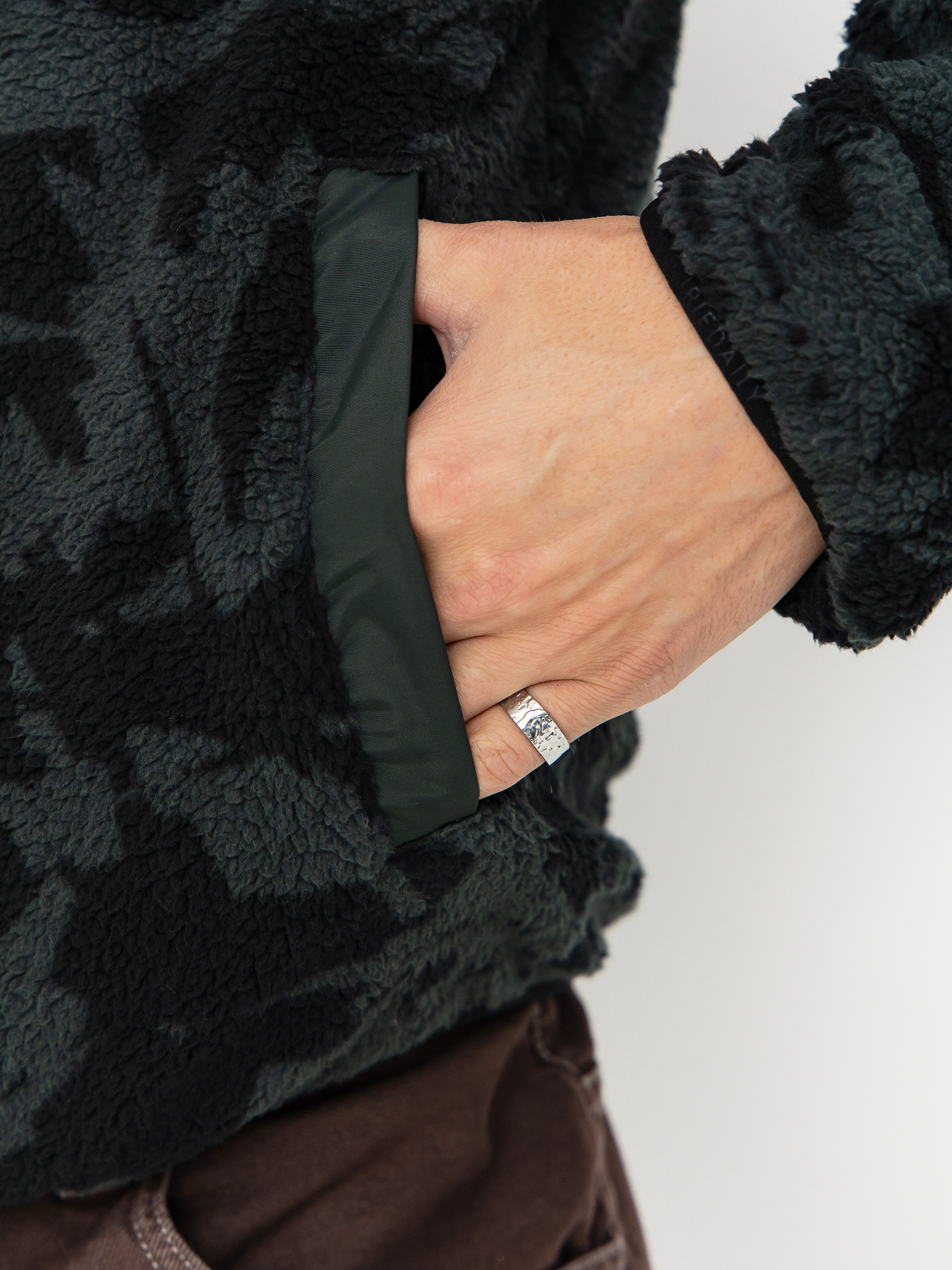 Iriedaily Insaneia Dzseki (dark jungle)