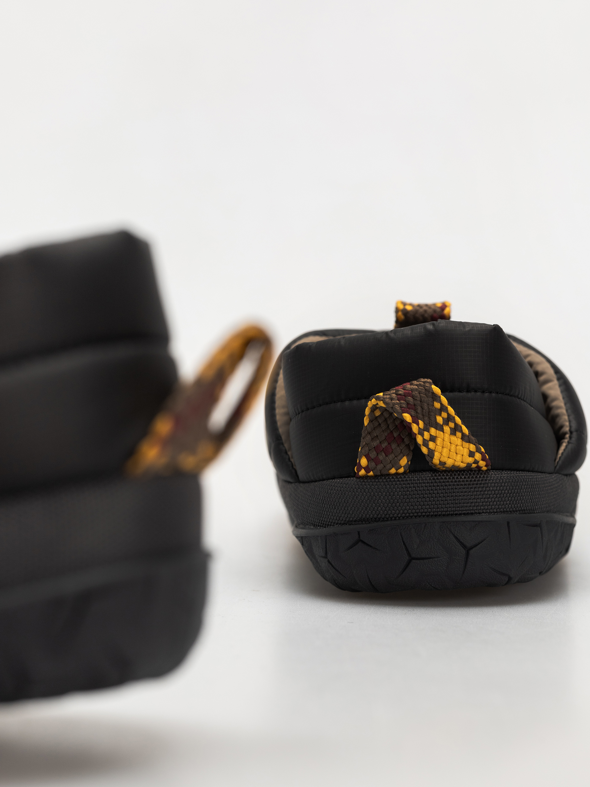 Cipők The North Face Nuptse Mule (tnf black/anthracite gr)