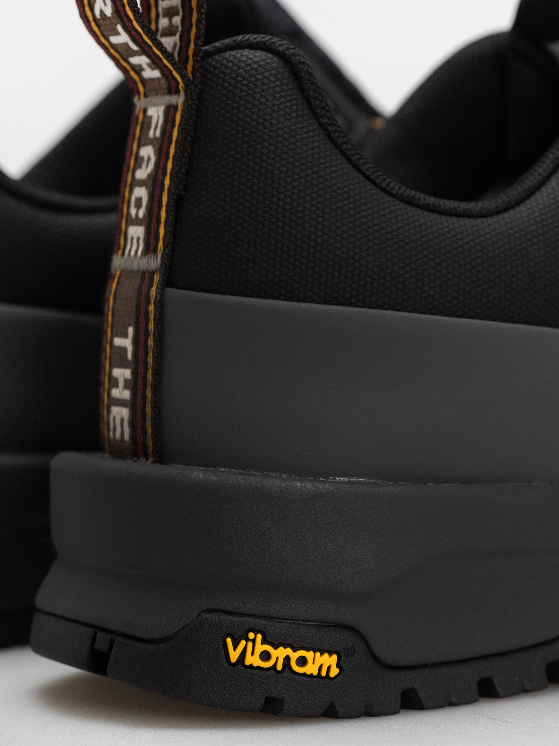 Cipők The North Face Glenclyffe Low Gore Tex (tnf black/anthracite gr)