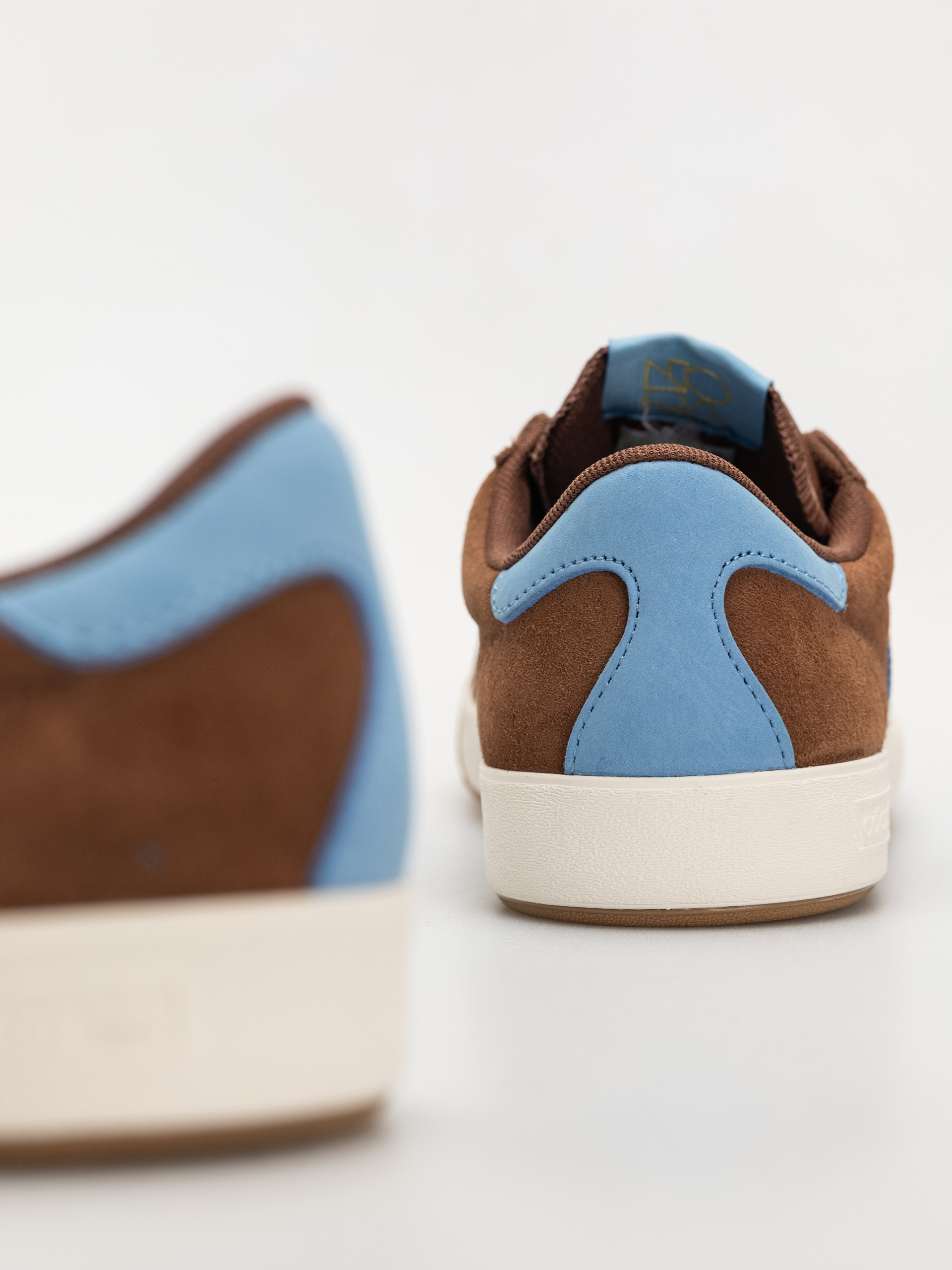 Cipők adidas Nora (prebrn/ltblue/gum4)