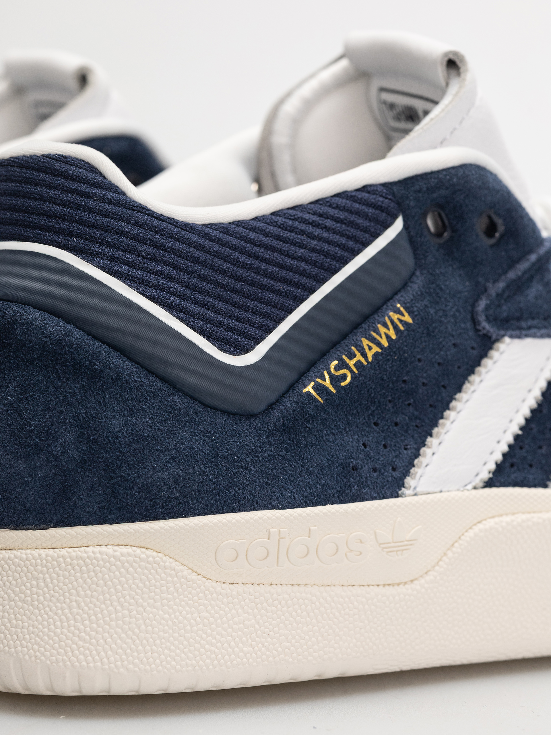 adidas Tyshawn Cipők (conavy/ftwwht/cwhite)