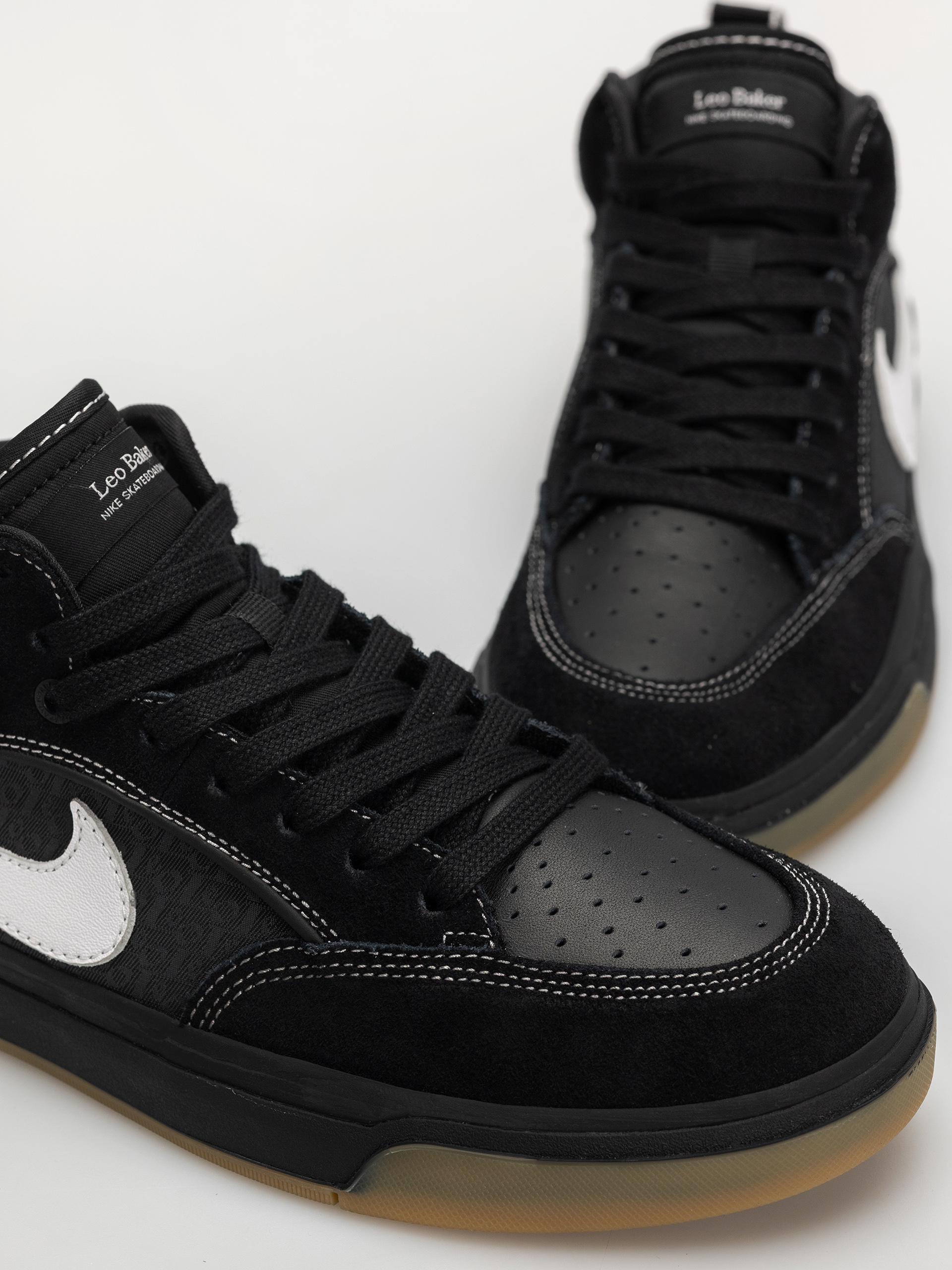 Cipők Nike SB React Leo (black/white black gum light brown)