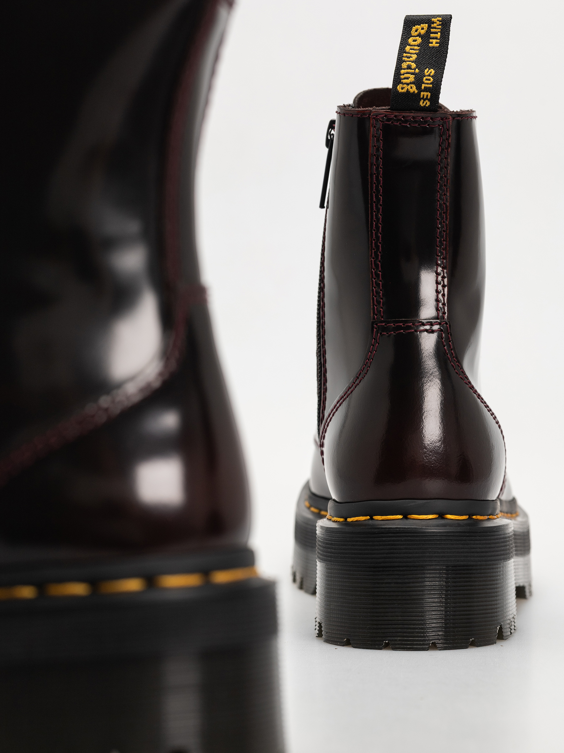 Cipők Dr. Martens Jadon (cherry red arcadia)