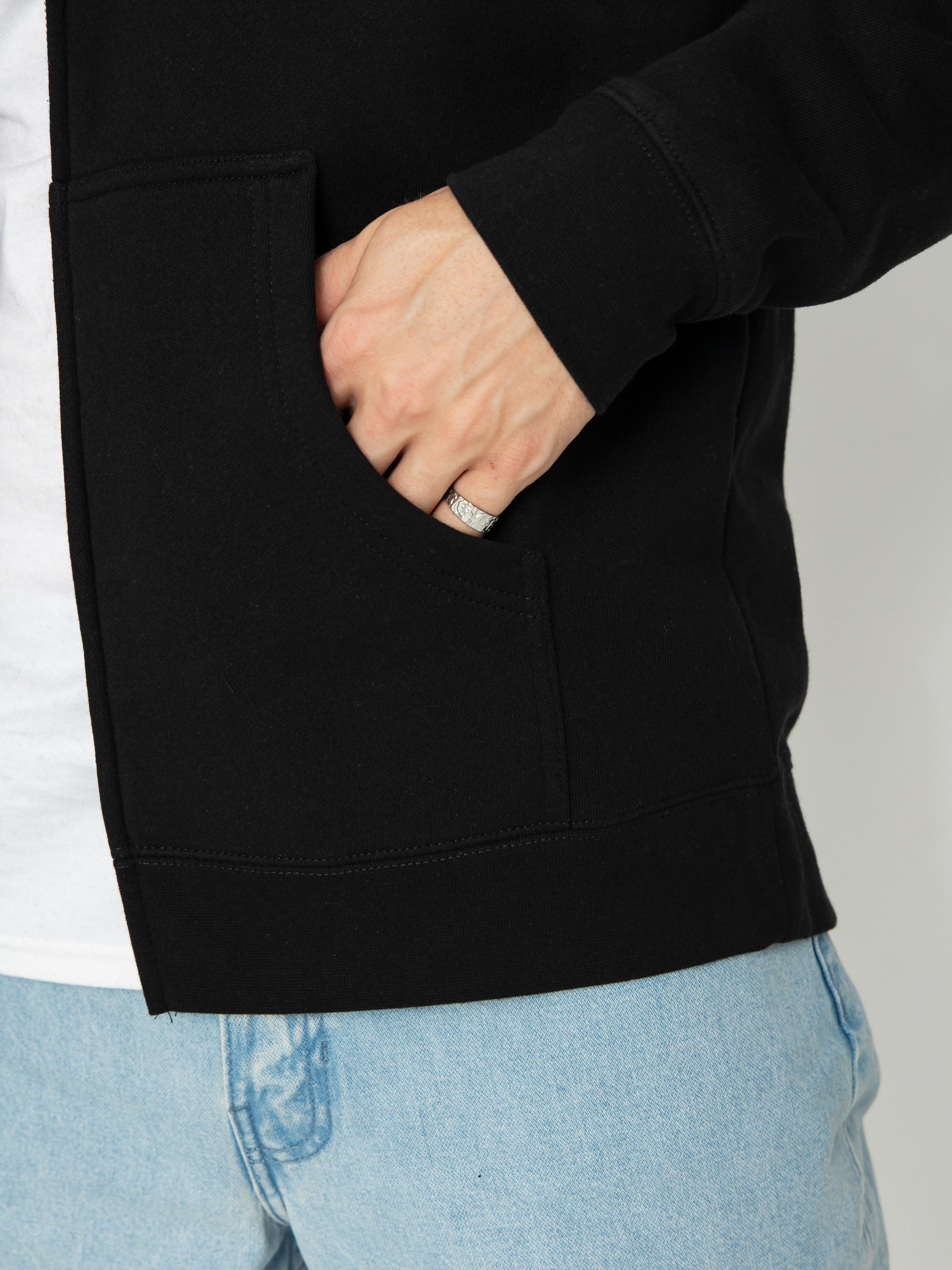 Antihero Lil Pigeon Emb ZHD Kapucnis pulóver (black w/multi color embroidery)