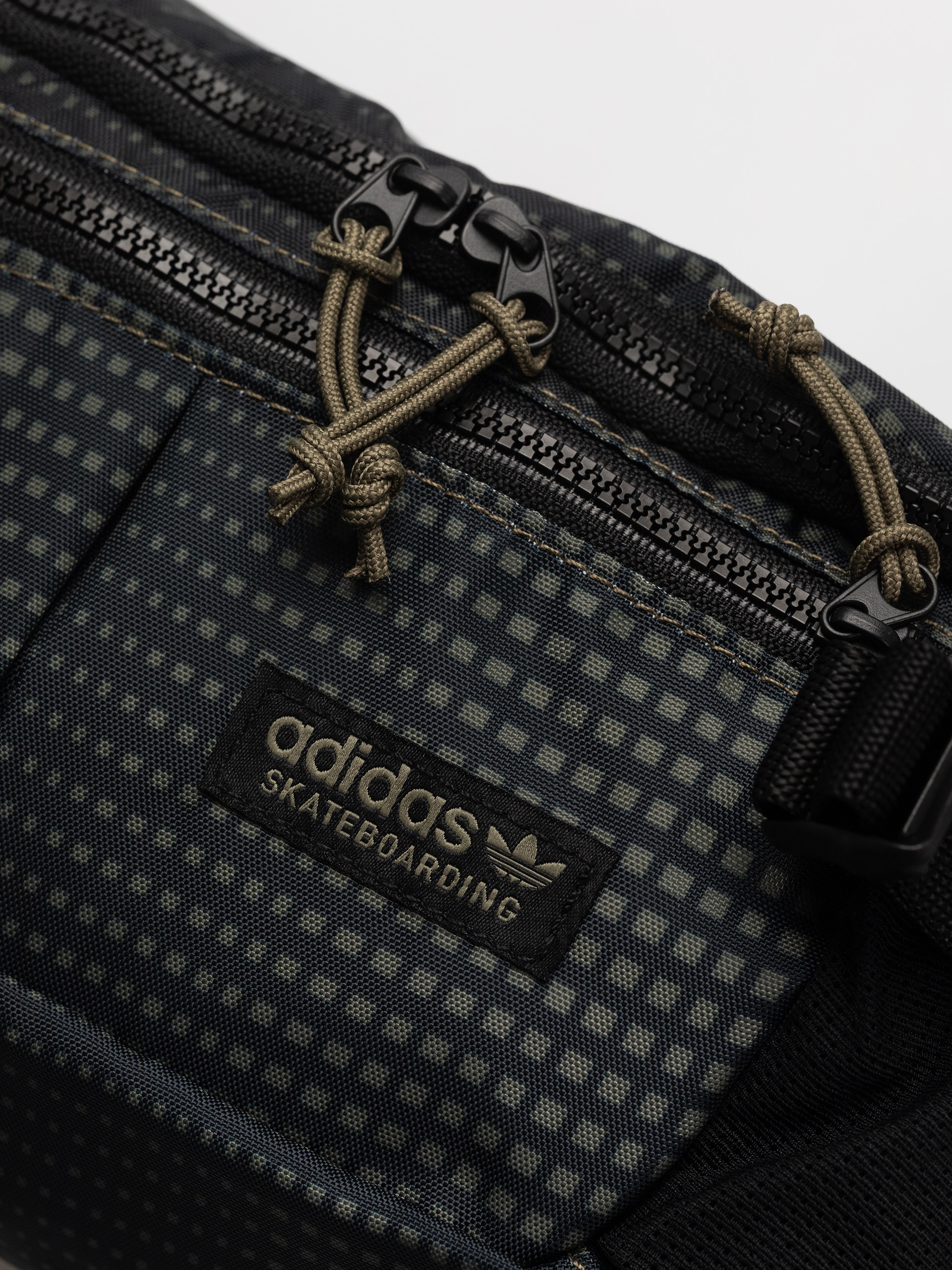 Övtáska adidas Skatep Cross Body (olistr/black)