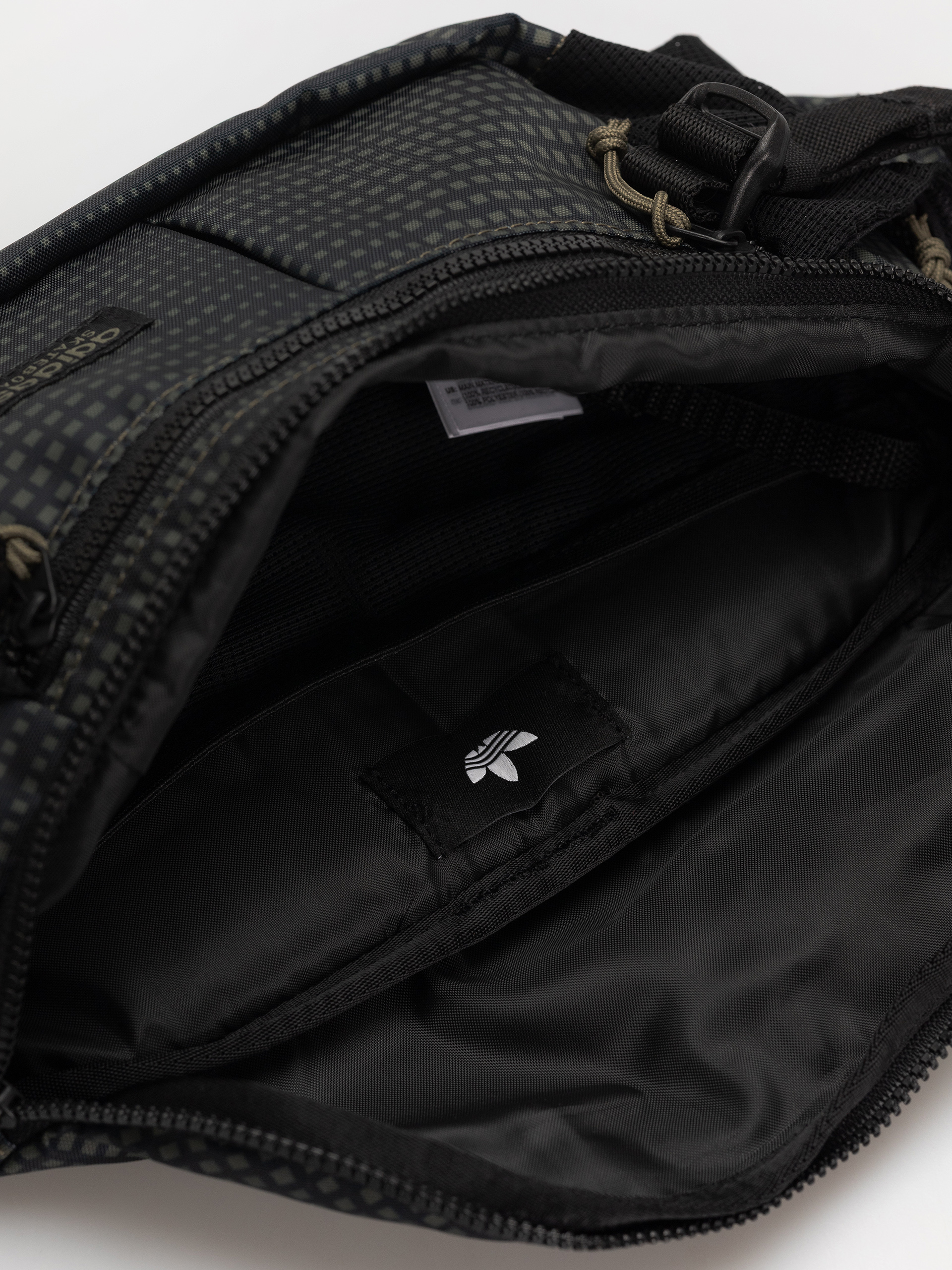 Övtáska adidas Skatep Cross Body (olistr/black)