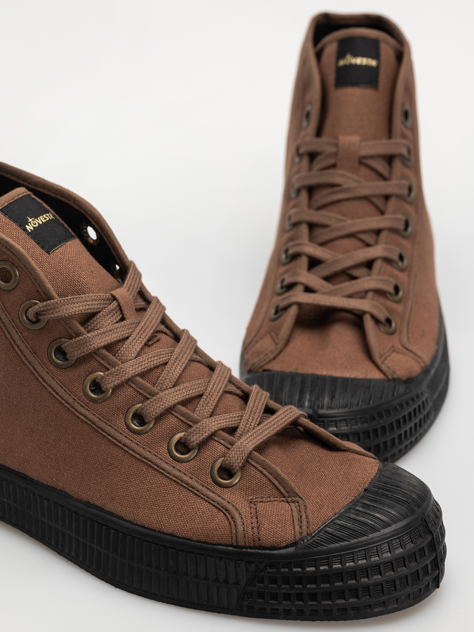 Novesta Star Dribble Cipők (potting soil)