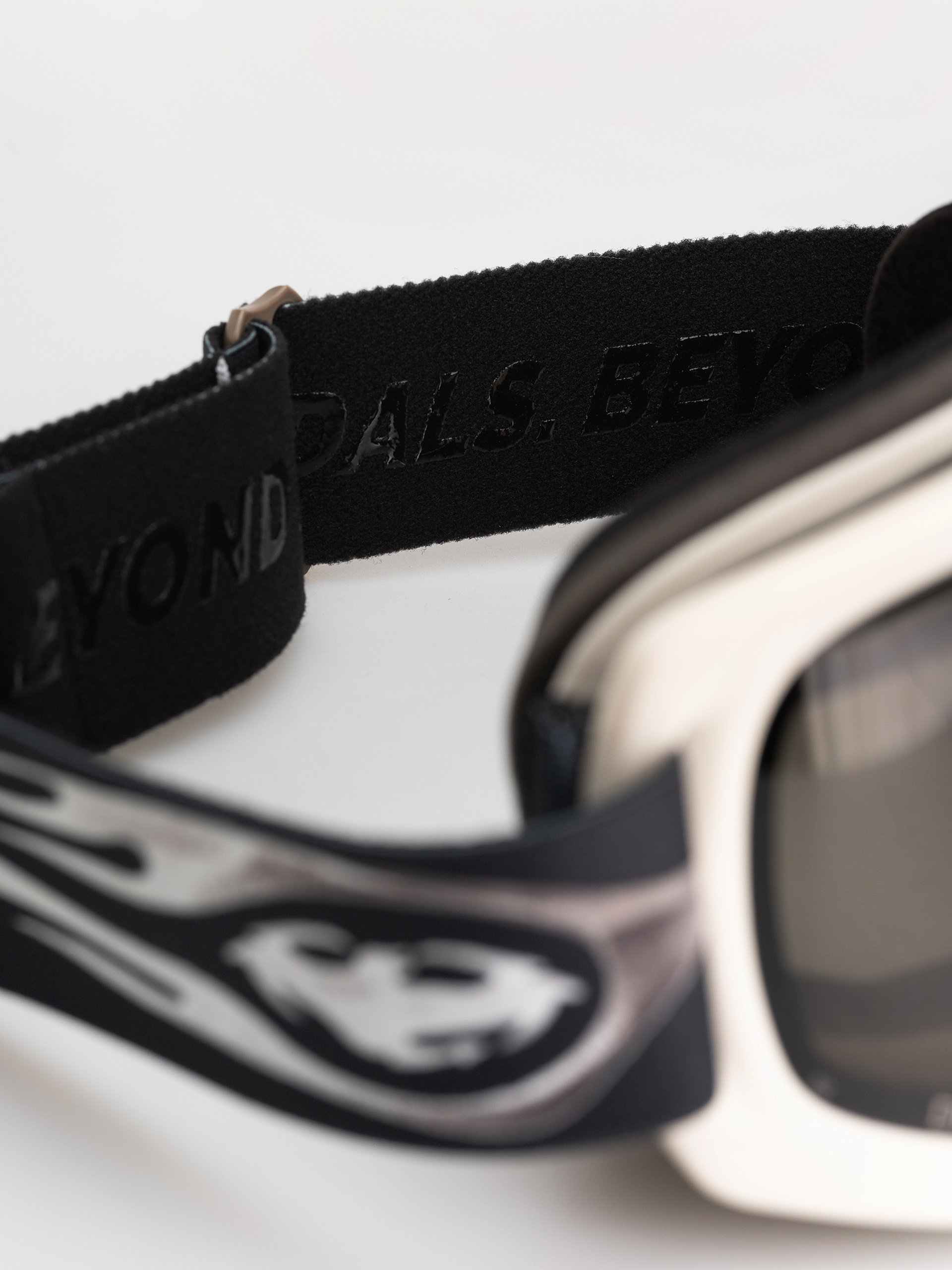 Dragon D1 OTG Snowboard szemüveg (beyond medals/lumalens dark smoke+lumalens flash blue)