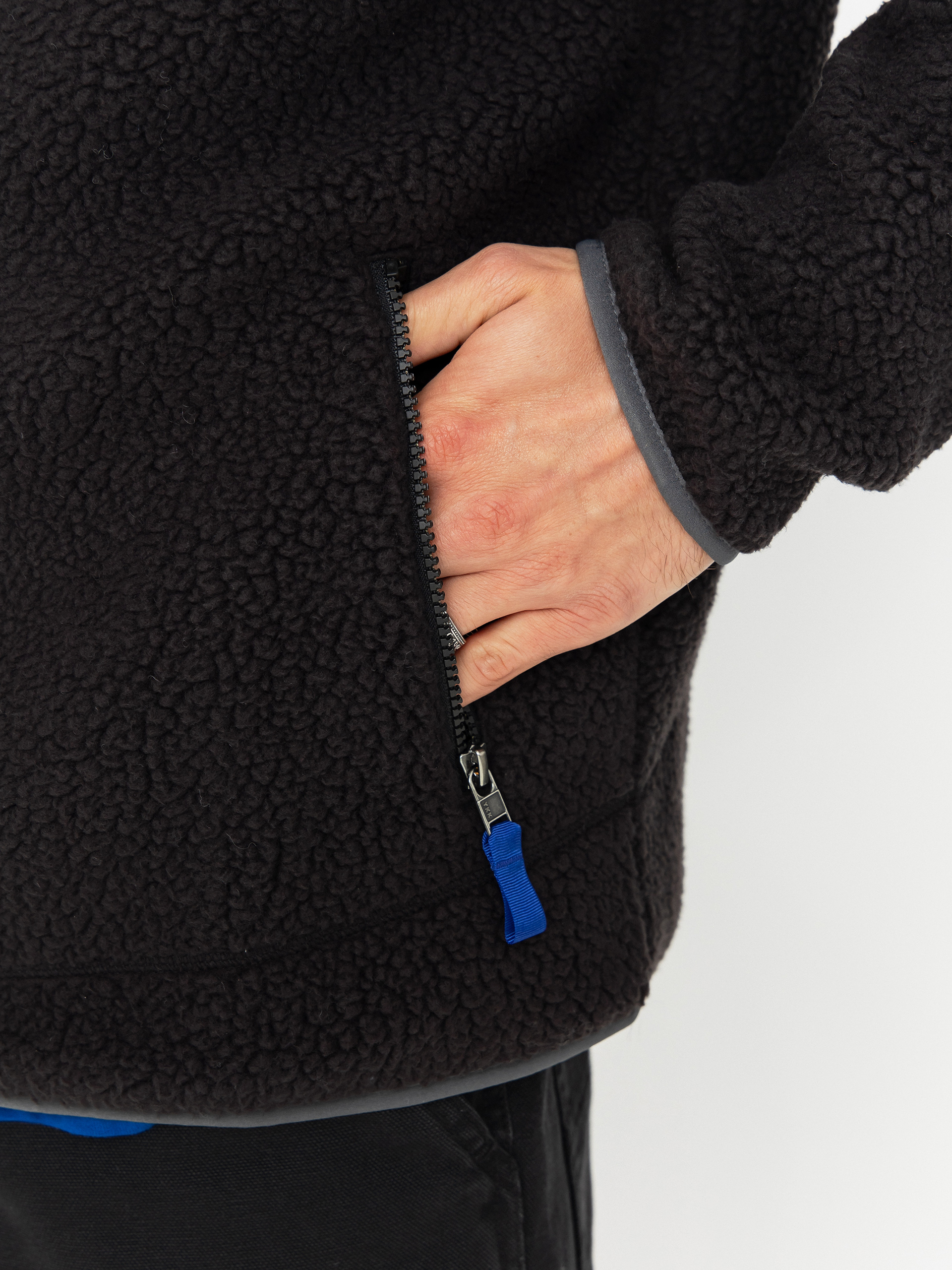 Patagonia Retro Pile Dzseki (black w/forge grey)