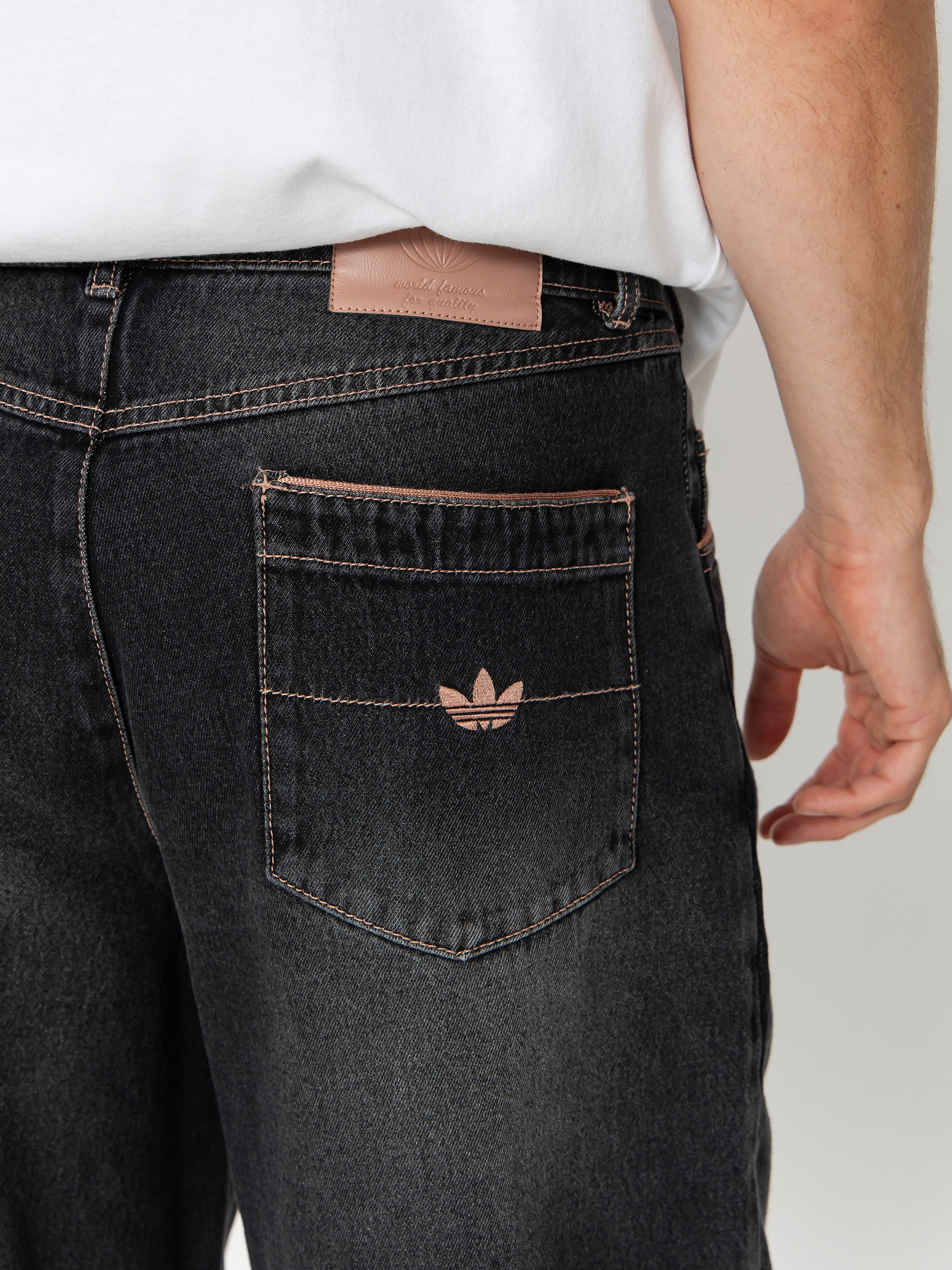 adidas Tyshawn Rövidnadrág (black)