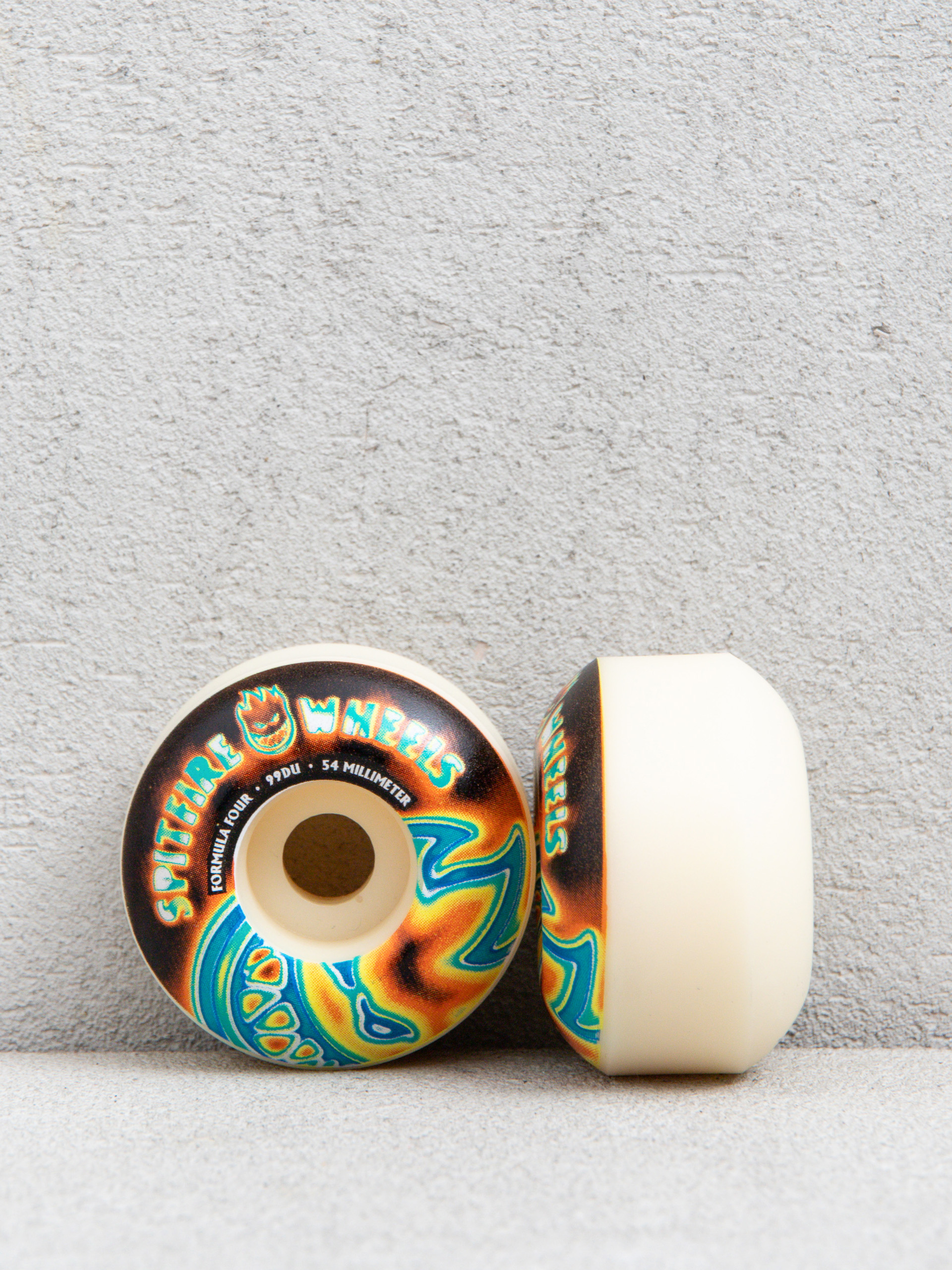 Spitfire F4 99D Radioactive Bighead Gördeszka kerék (natural)