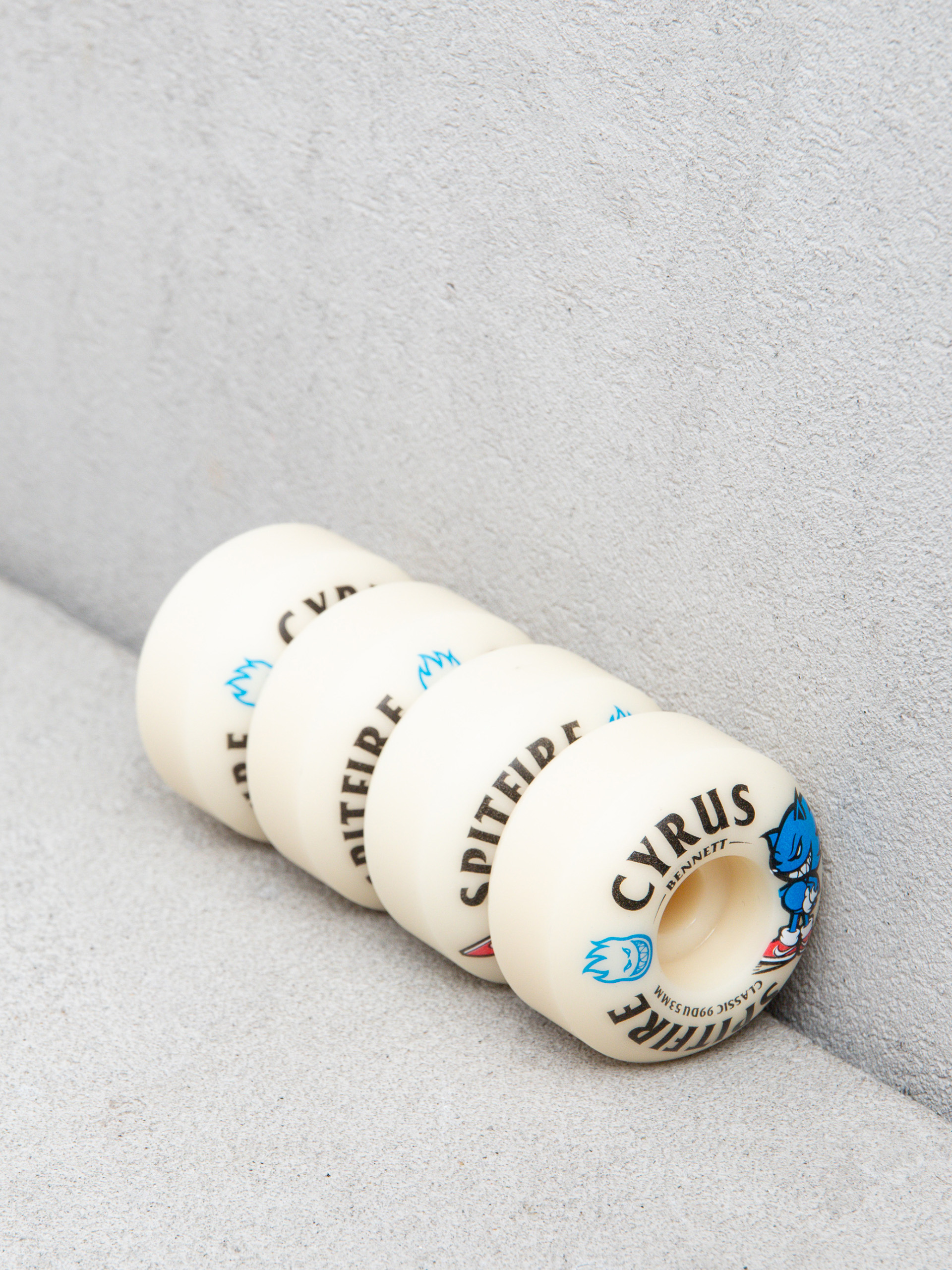 Spitfire F4 99D Cyrus Bennett Burn Squad Classic Gördeszka kerék (natural)