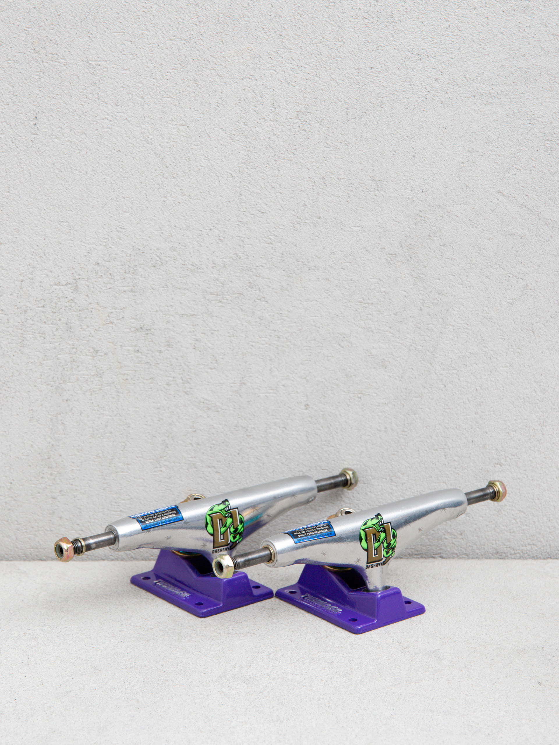 Thunder Dashawn Jordan Diamondback Hollow Lights Gördeszka felfüggesztés (polished/purple)