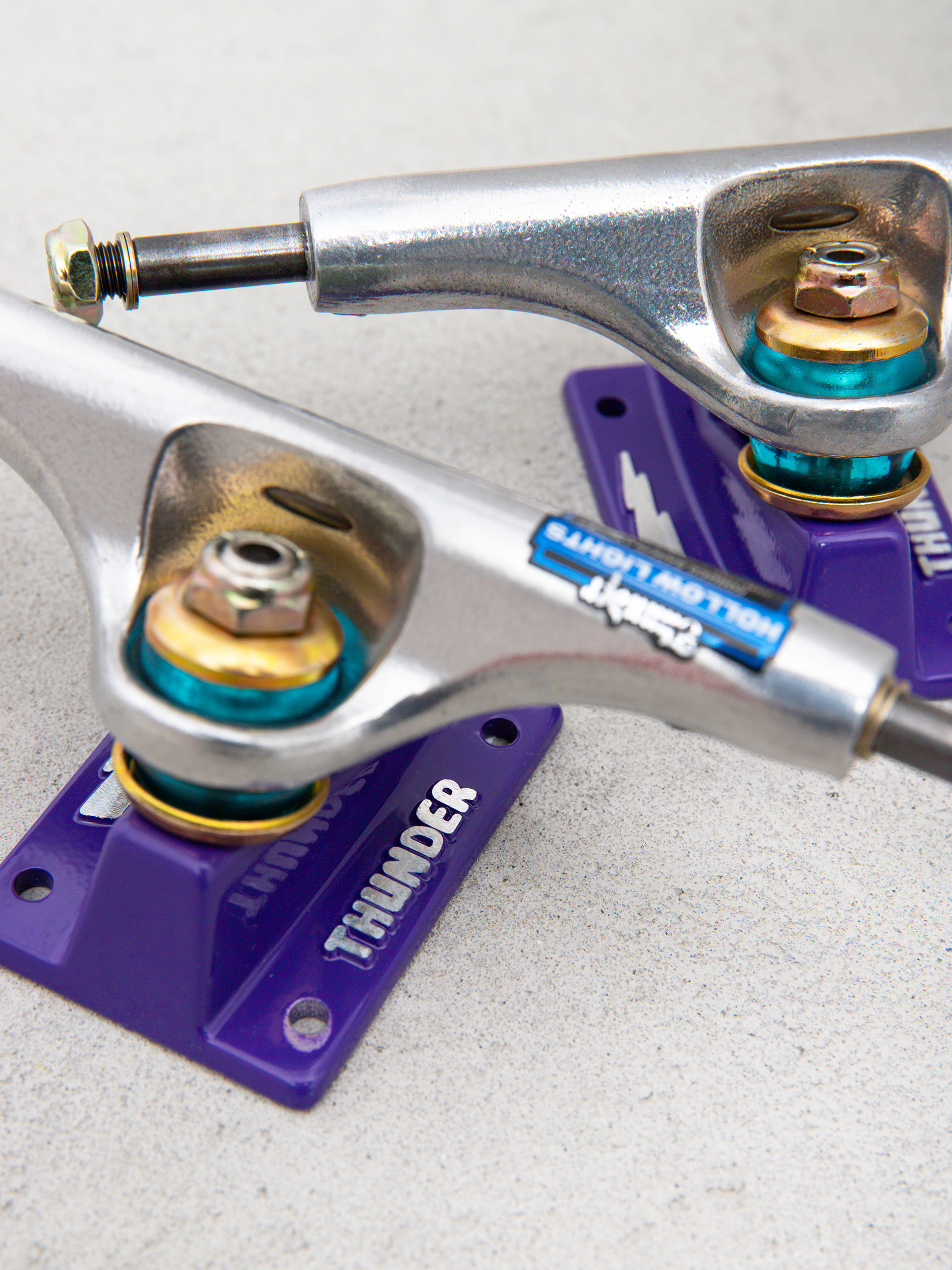 Thunder Dashawn Jordan Diamondback Hollow Lights Gördeszka felfüggesztés (polished/purple)