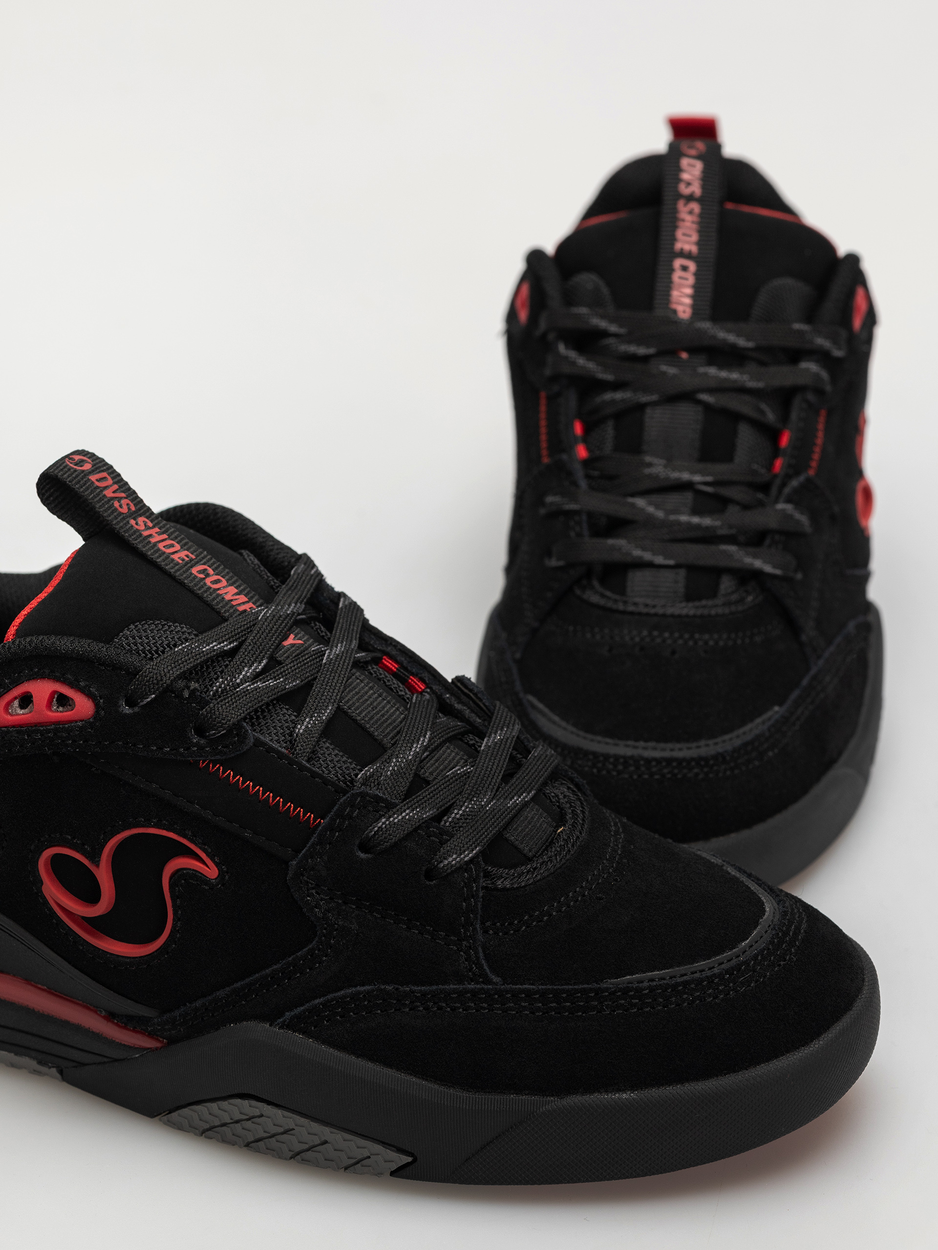 DVS Slot Cipők (blk/blk/red)