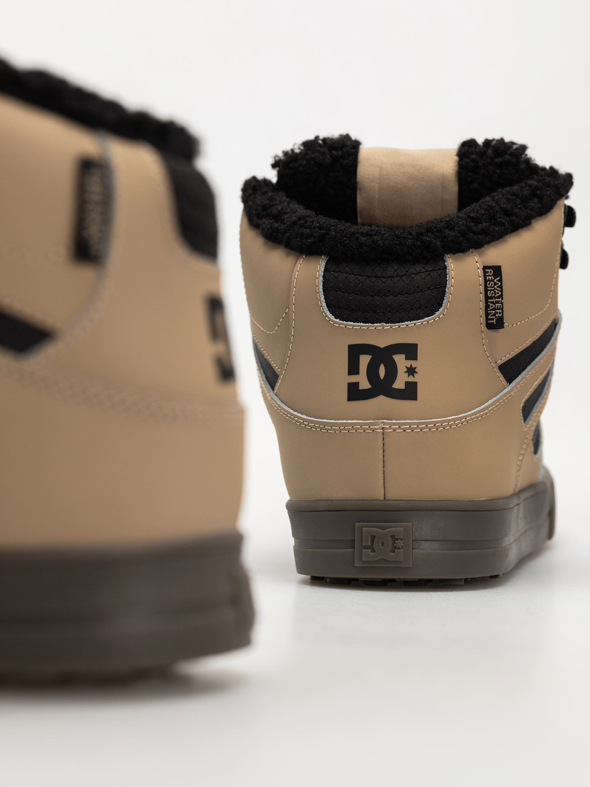 DC Pure High Top Wc Wnt Cipők (tan/black)