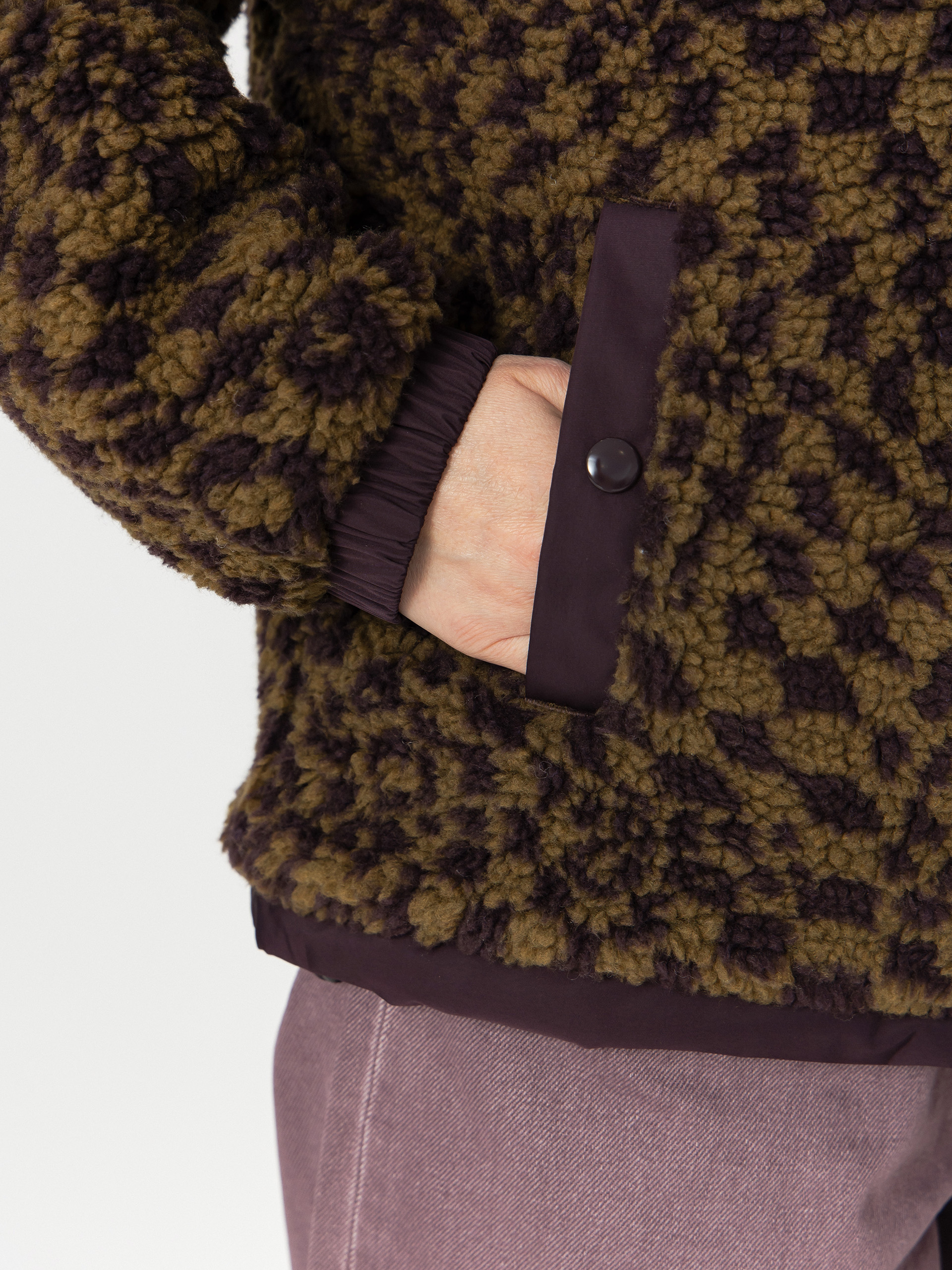 Vans Suffolk Cheetah Check Pile Coat Wmn Kabát (dark port)