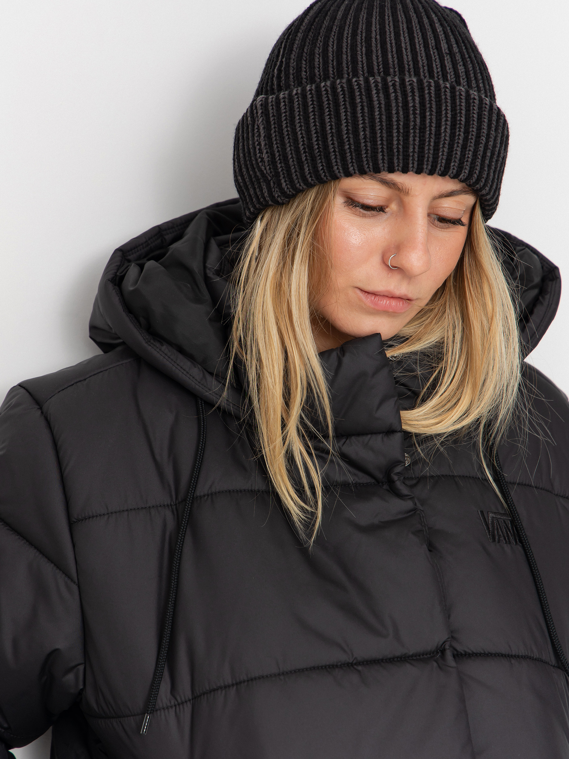 Vans Hillgate Cropped Puffer Dzseki Wmn (black)
