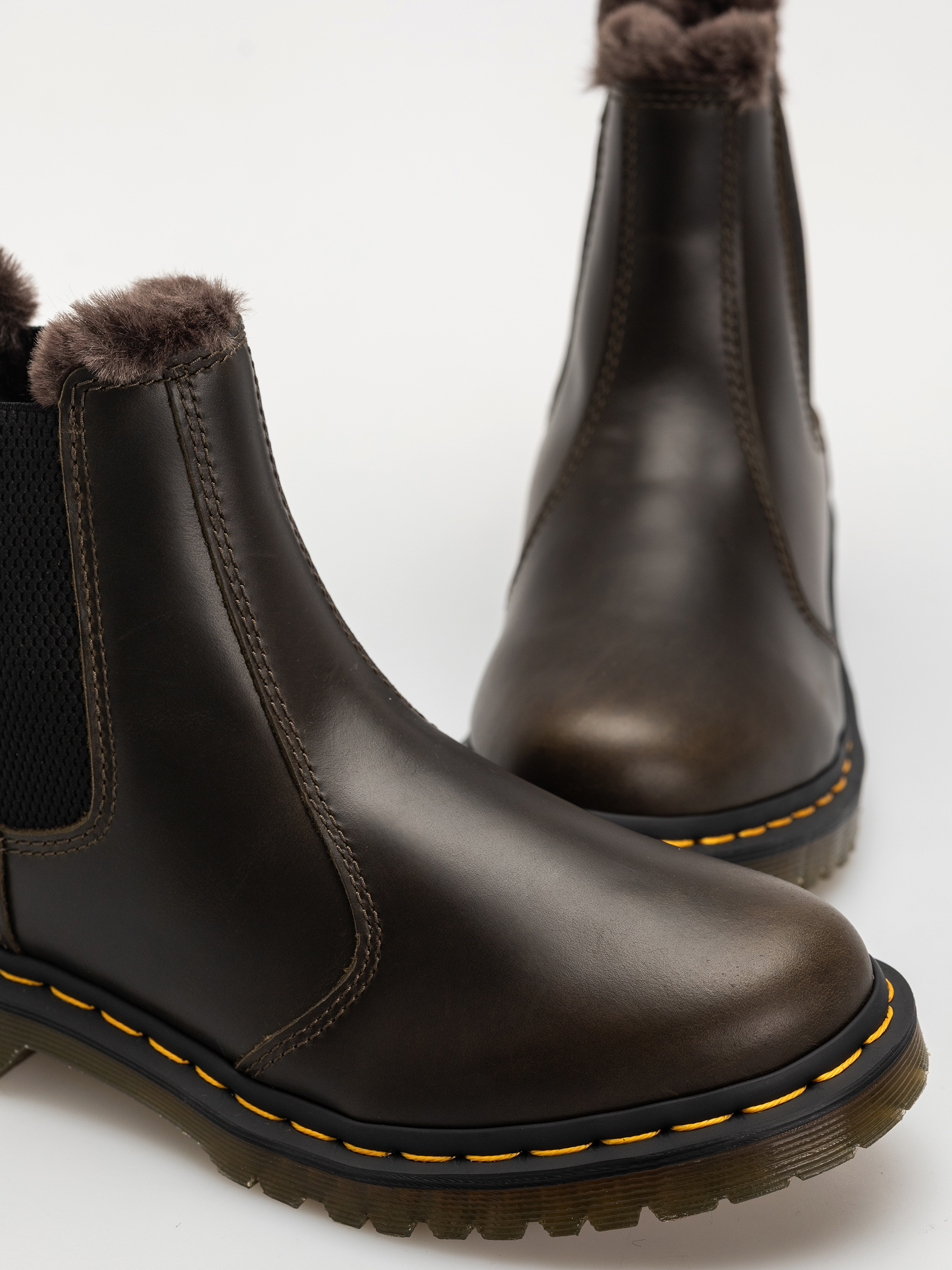 Dr. Martens 2976 Leonore Chelsea Wmn Cipők (dark taupe taupe orleans)