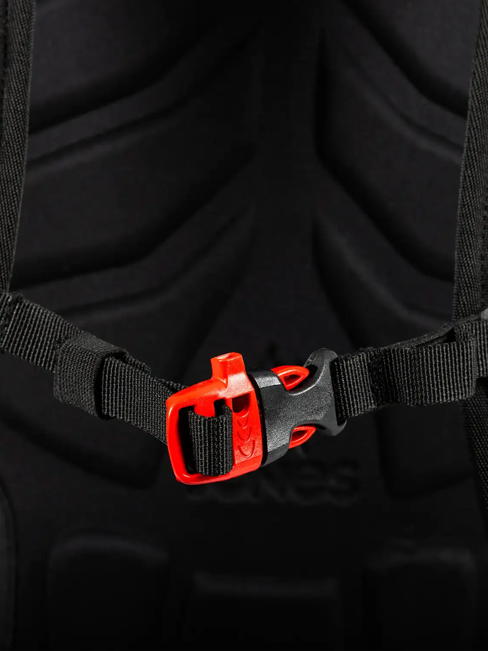 Hátizsák Jones Snowboards Deeper 19L (stealth black)