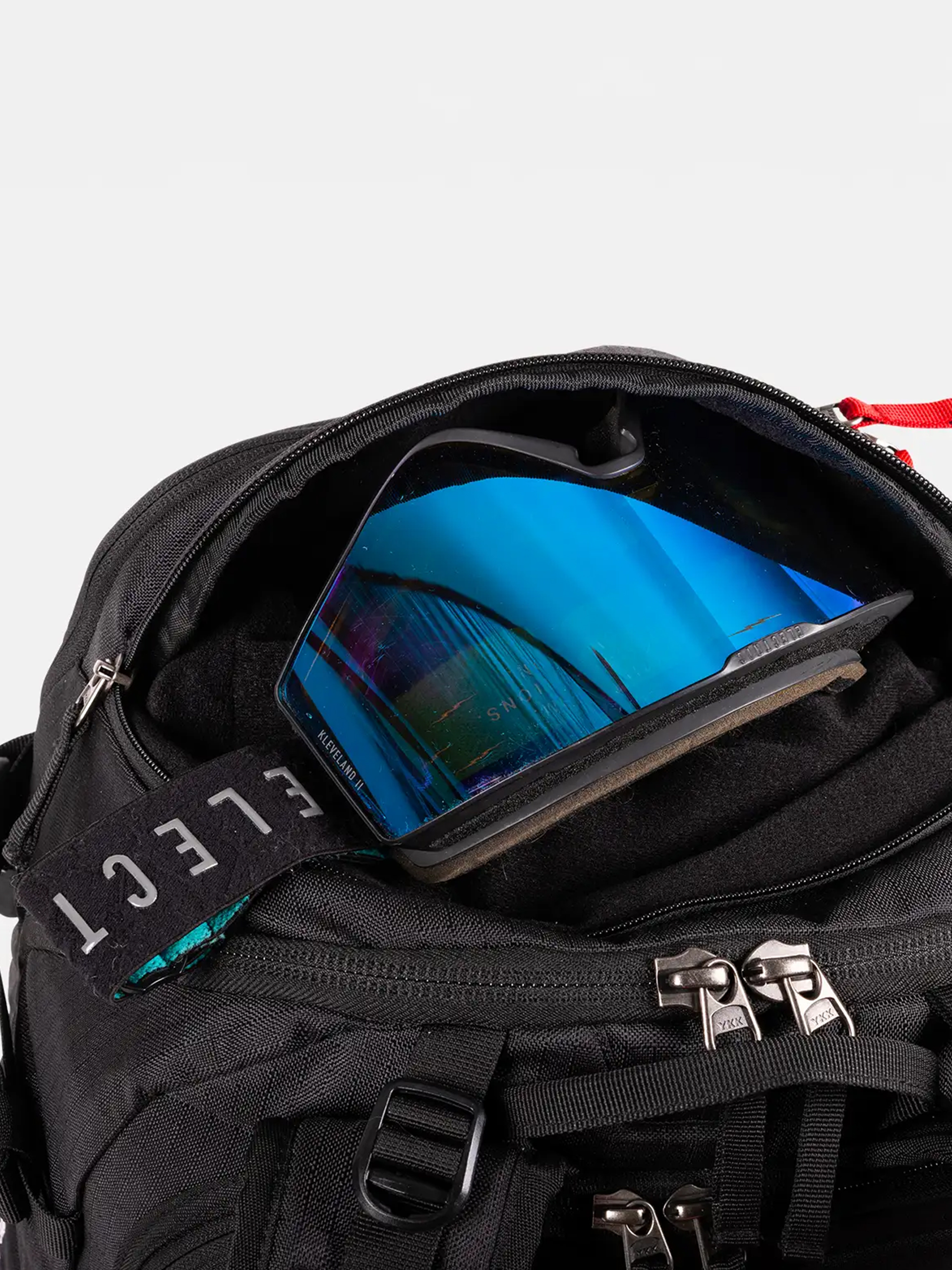 Hátizsák Jones Snowboards Higher 32L (stealth black)